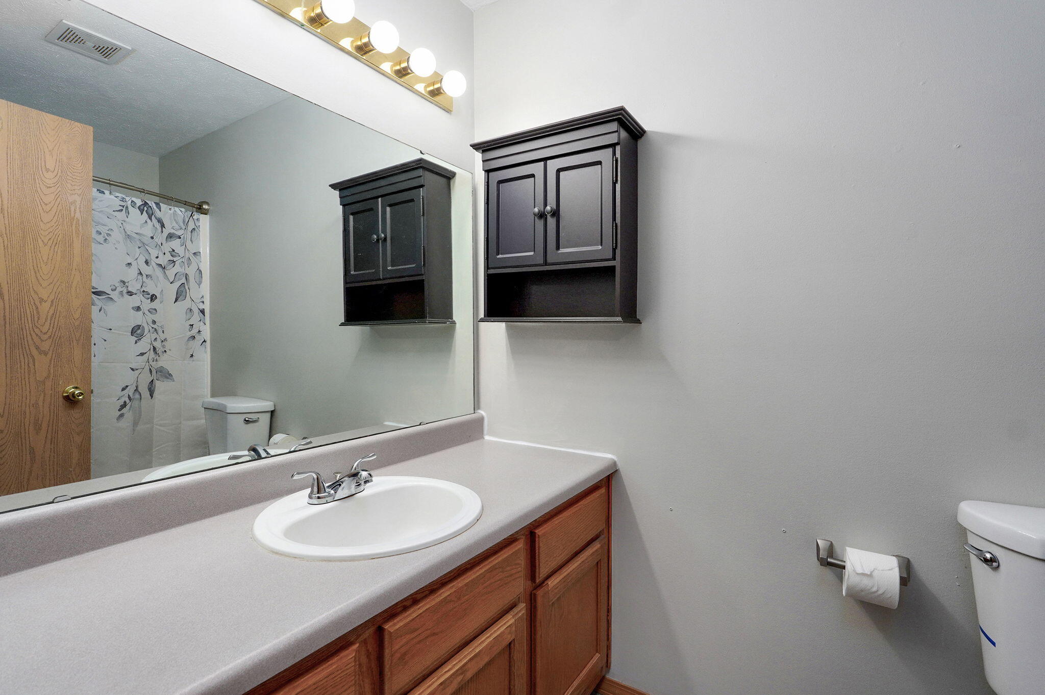 1106 North Hutchinson Avenue Property Photo 13