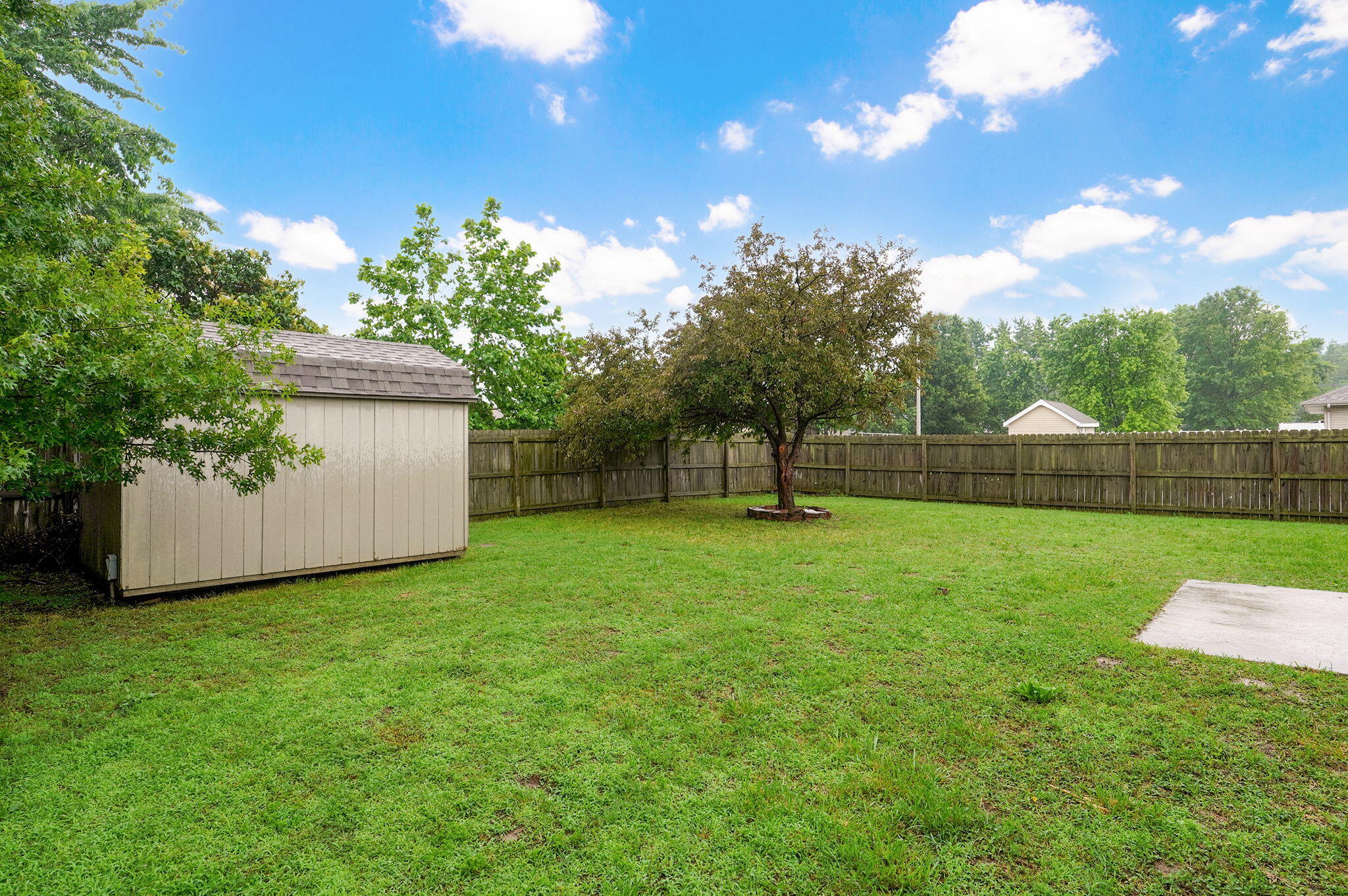 1106 North Hutchinson Avenue Property Photo 20