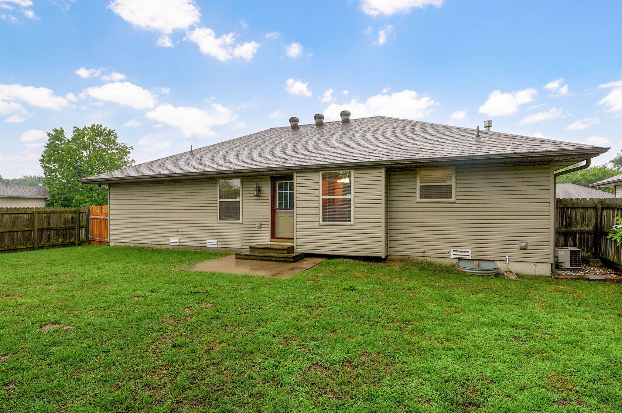 1106 North Hutchinson Avenue Property Photo 21
