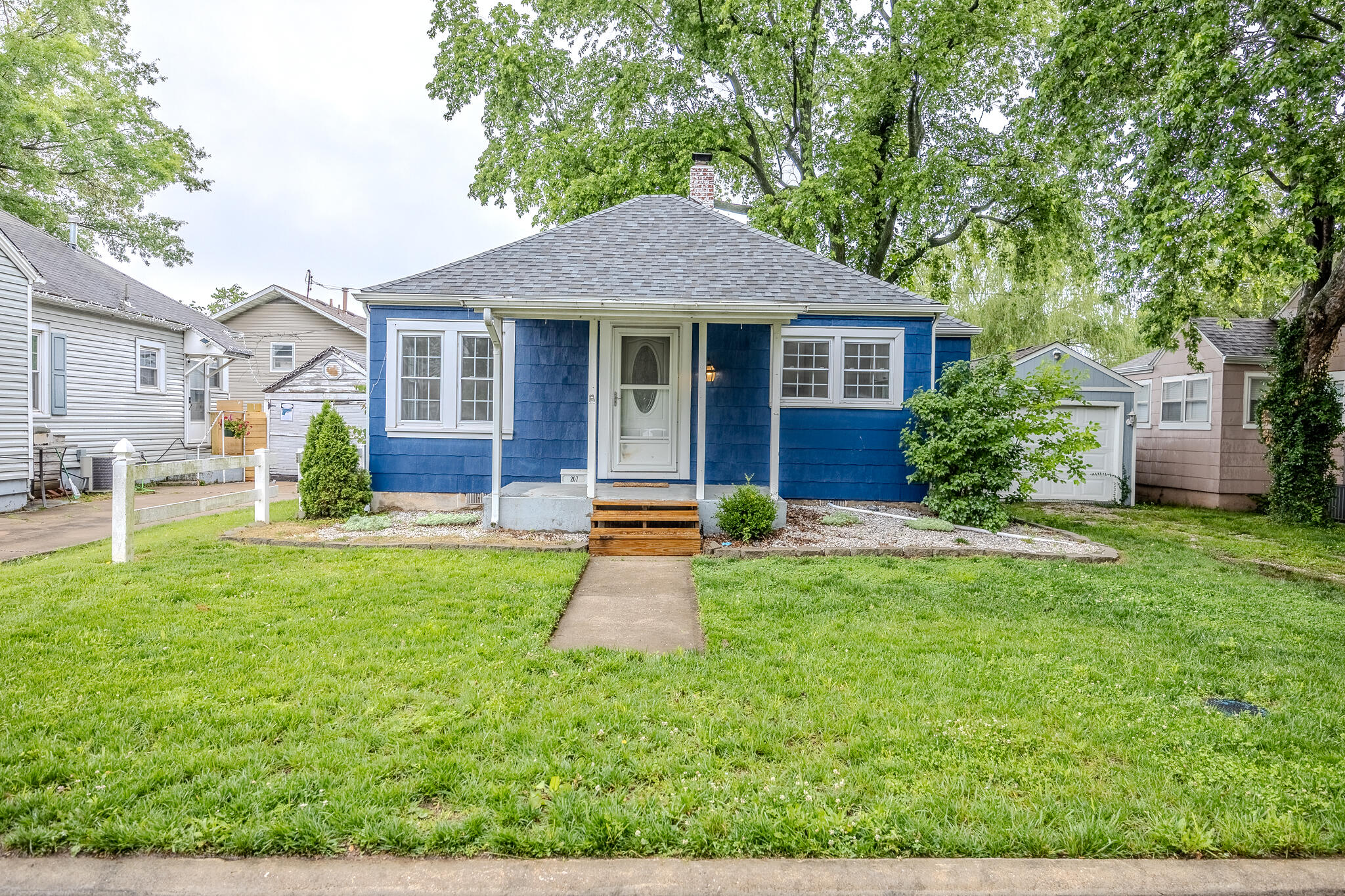 207 North Forest Avenue Property Photo 1