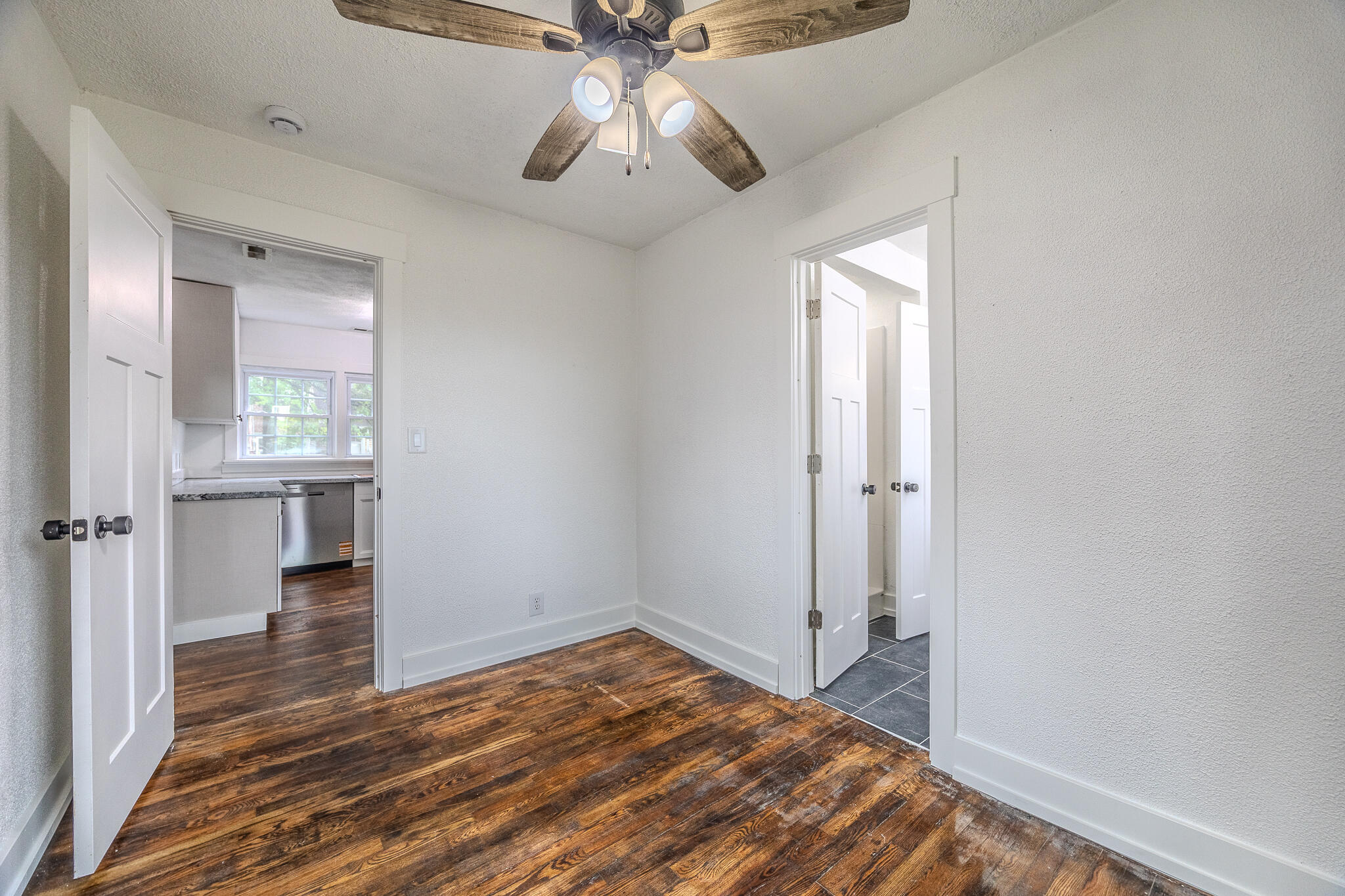 207 North Forest Avenue Property Photo 13
