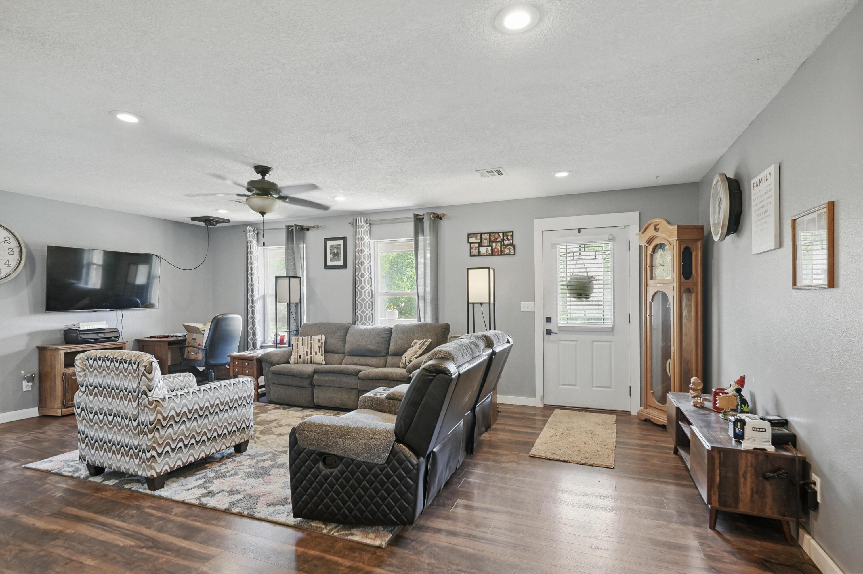 1142 Route F Property Photo 6