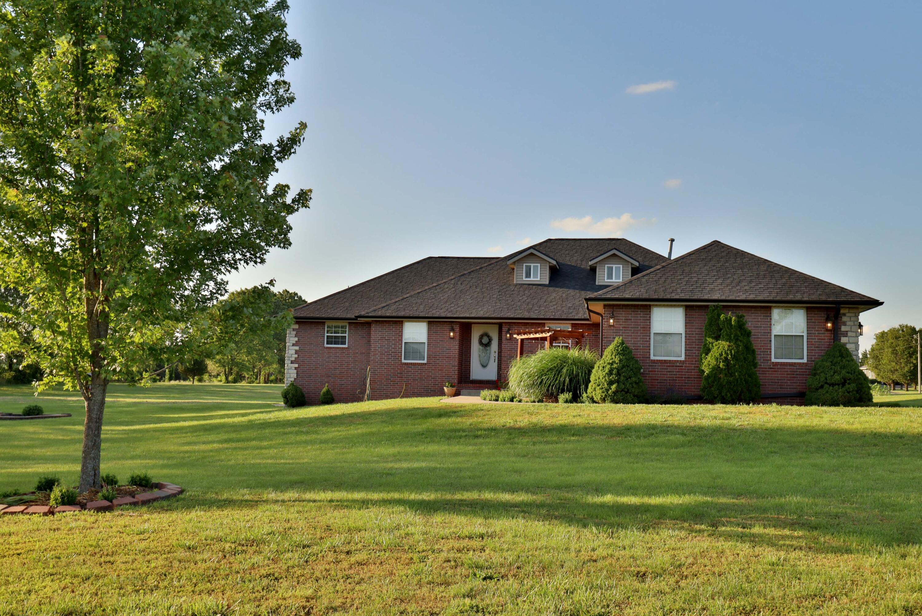133 Autumn Maple Property Photo 3