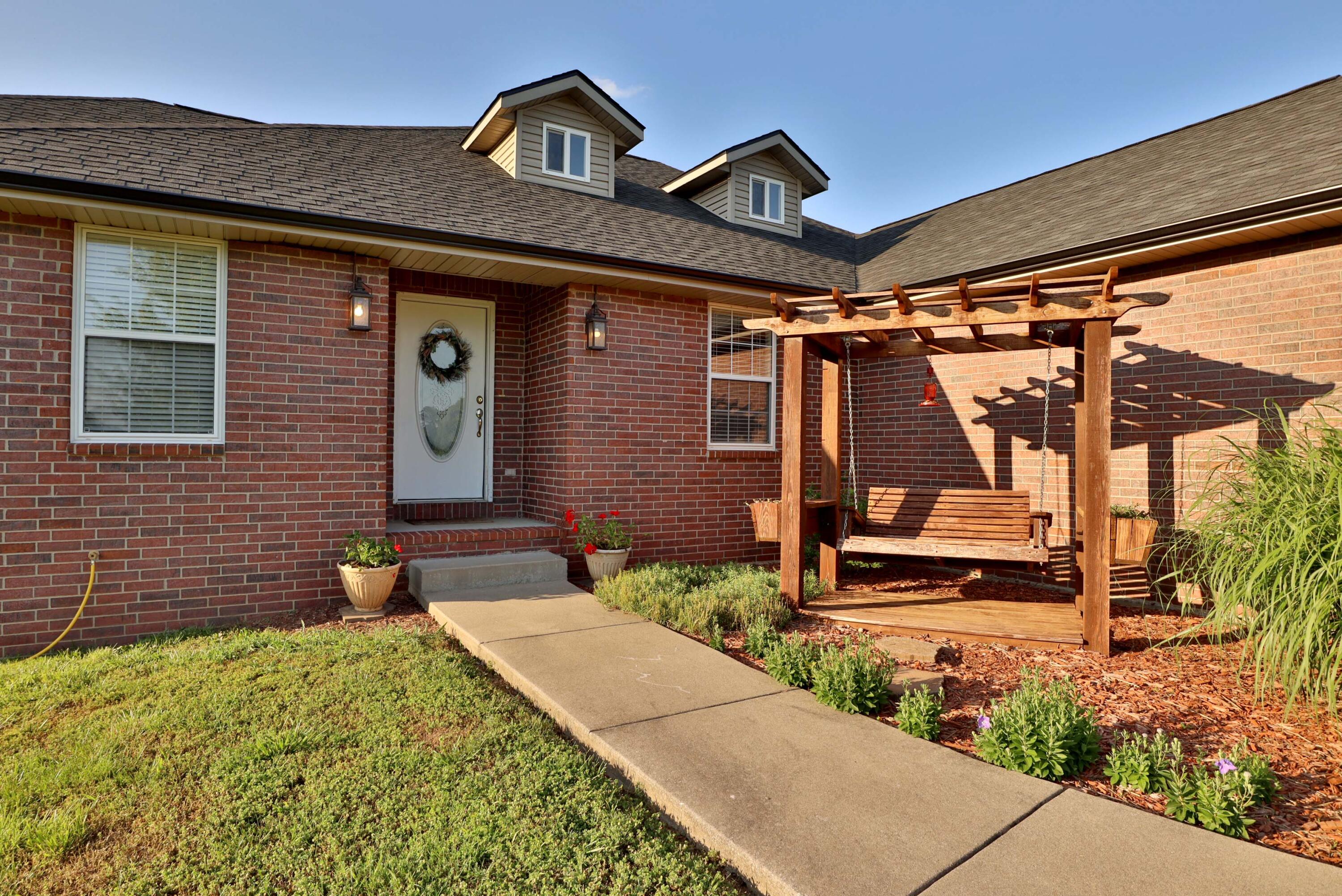 133 Autumn Maple Property Photo 4