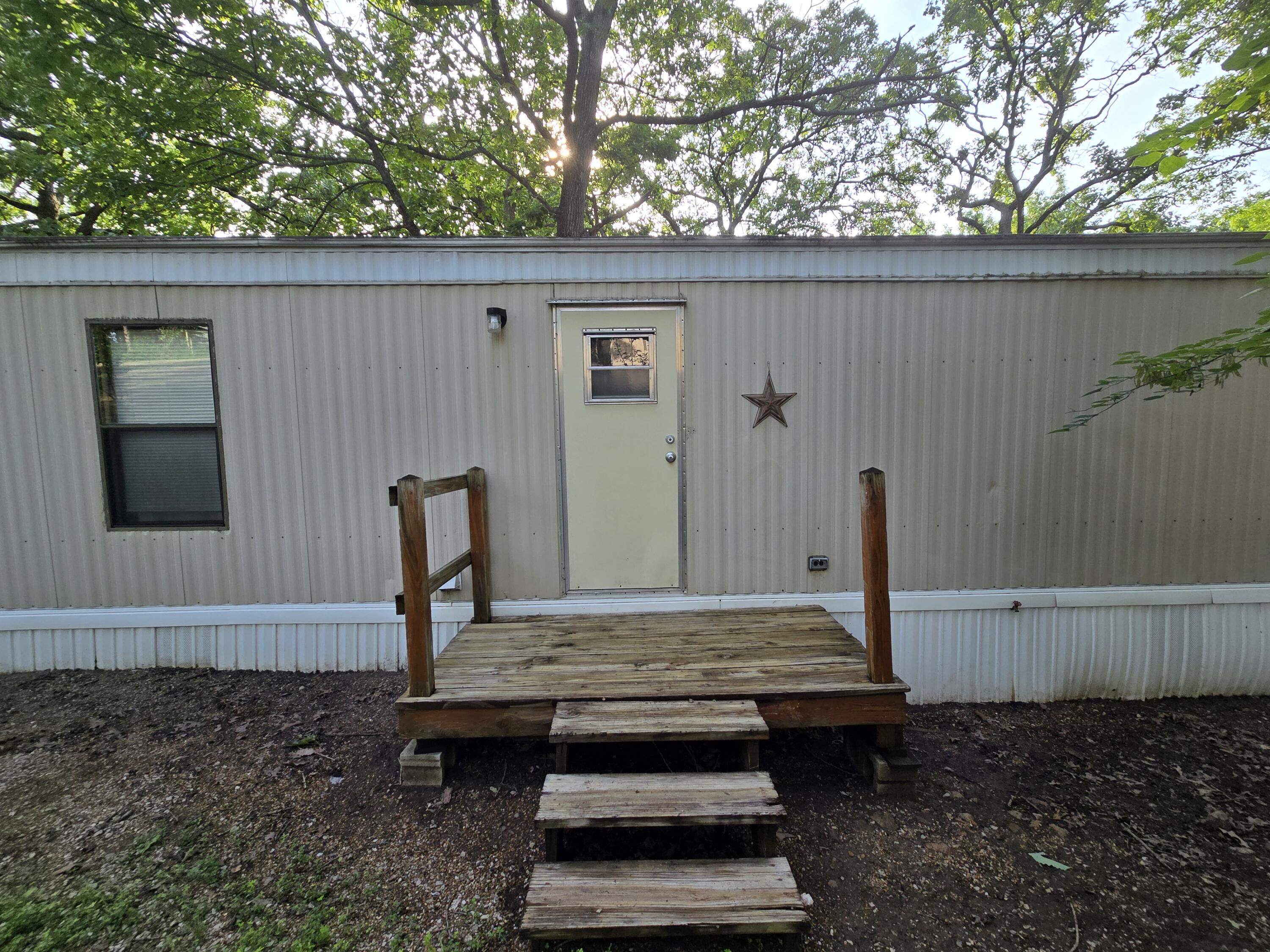 21811 Feather Road Property Photo 11