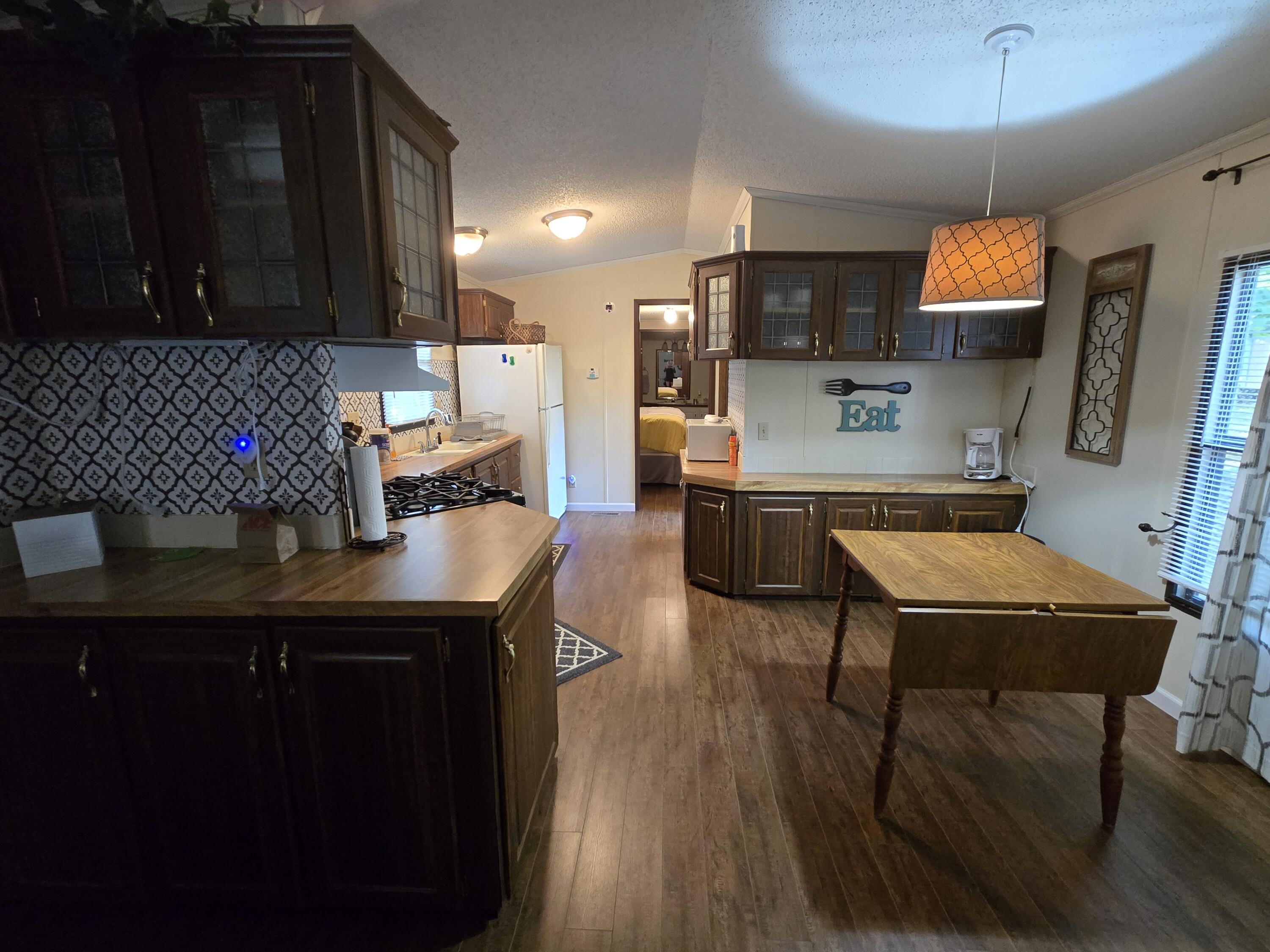 21811 Feather Road Property Photo 17