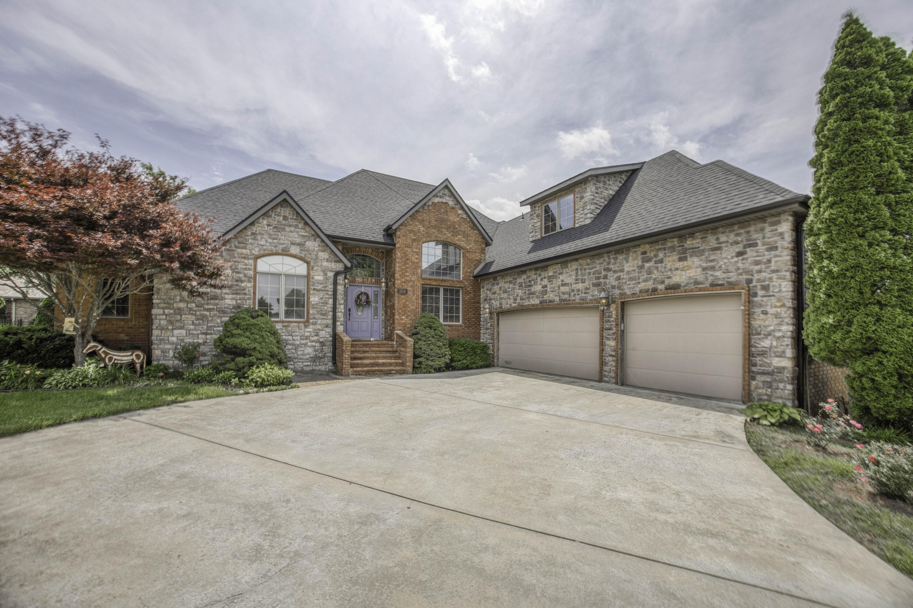 3214 West Shimmerstone Court Property Photo 2