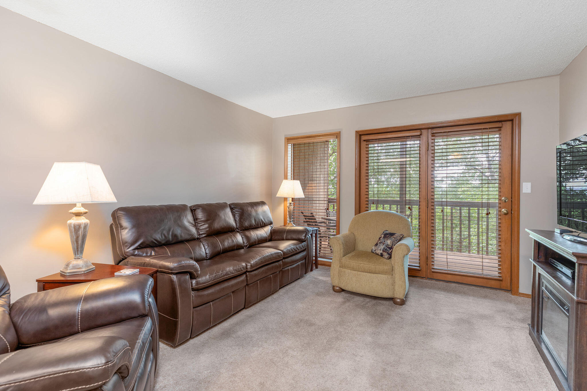 550 Notch Lane Property Photo 6