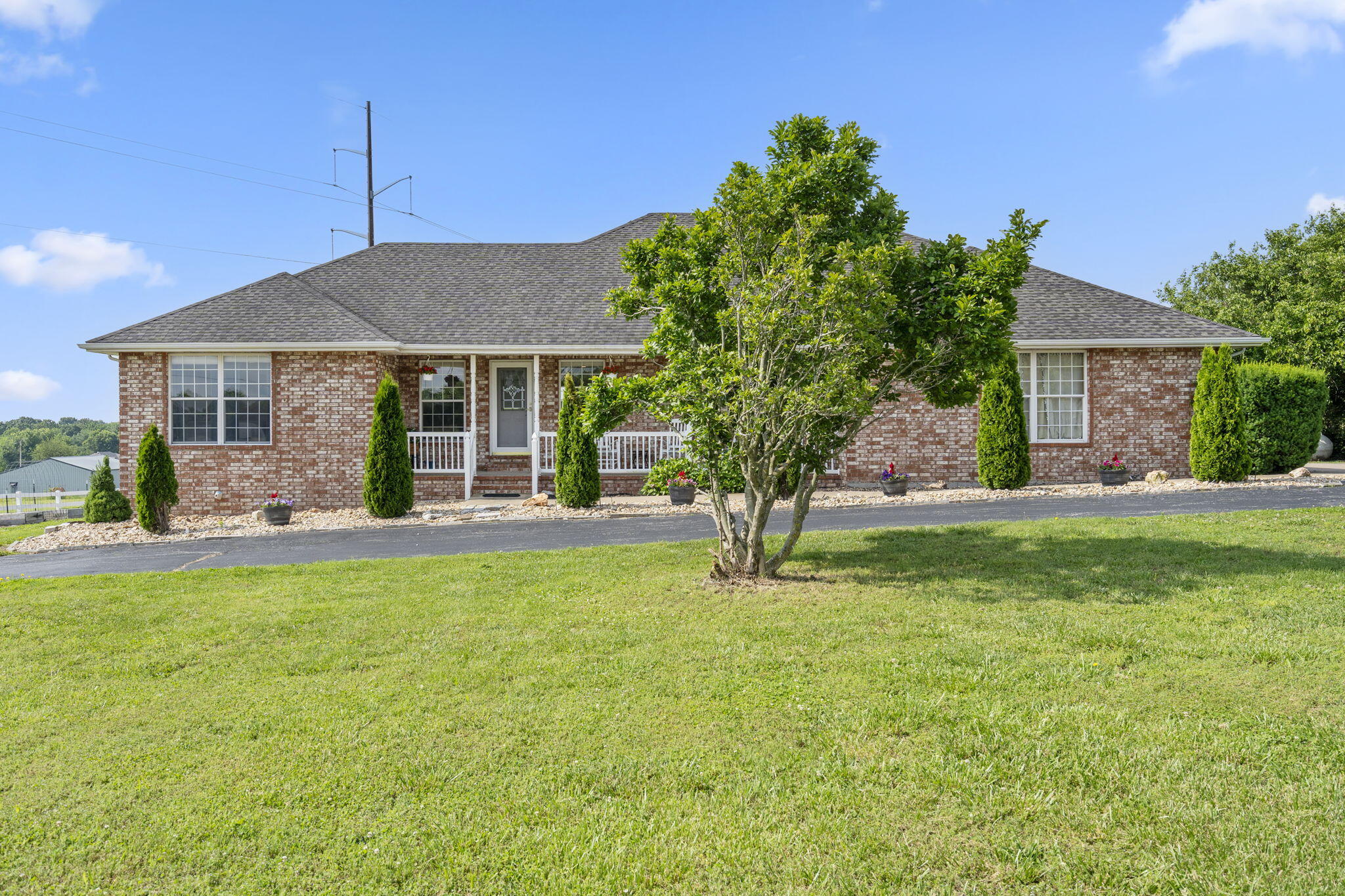 1488 State Highway Zz Property Photo 2