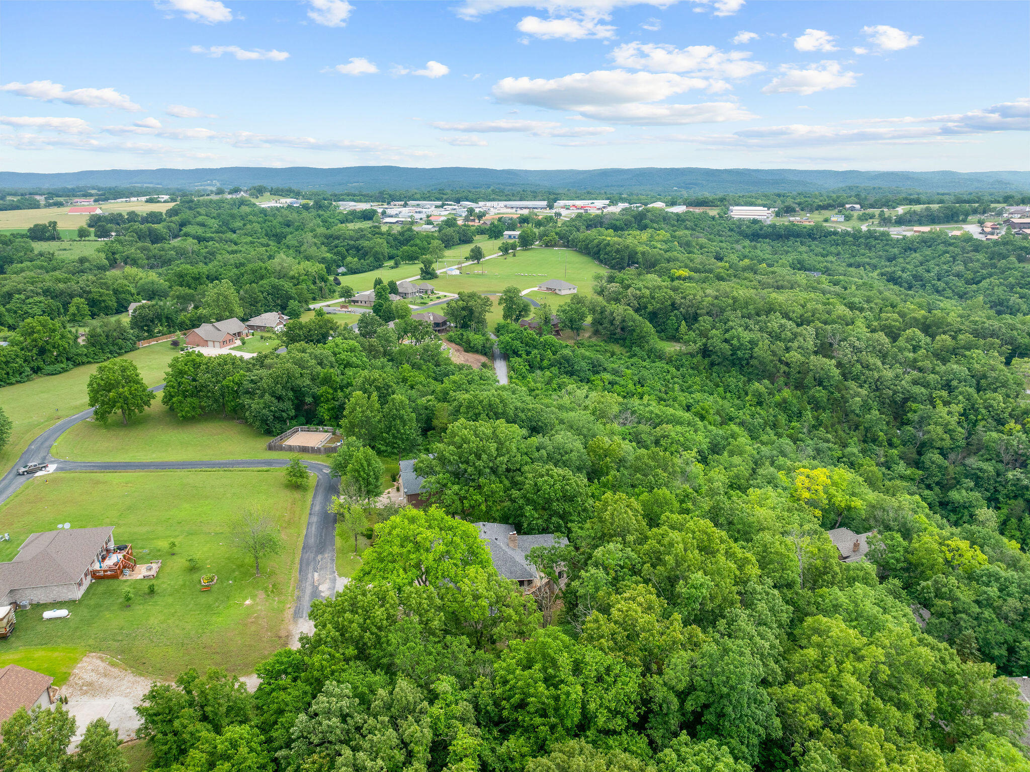 25158 Autumn View Drive Property Photo 8