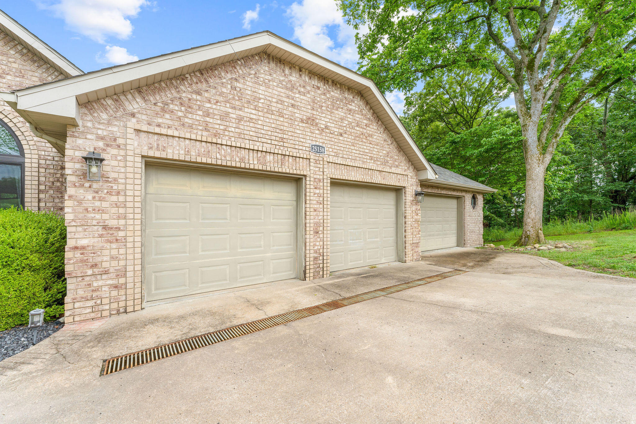 25158 Autumn View Drive Property Photo 11