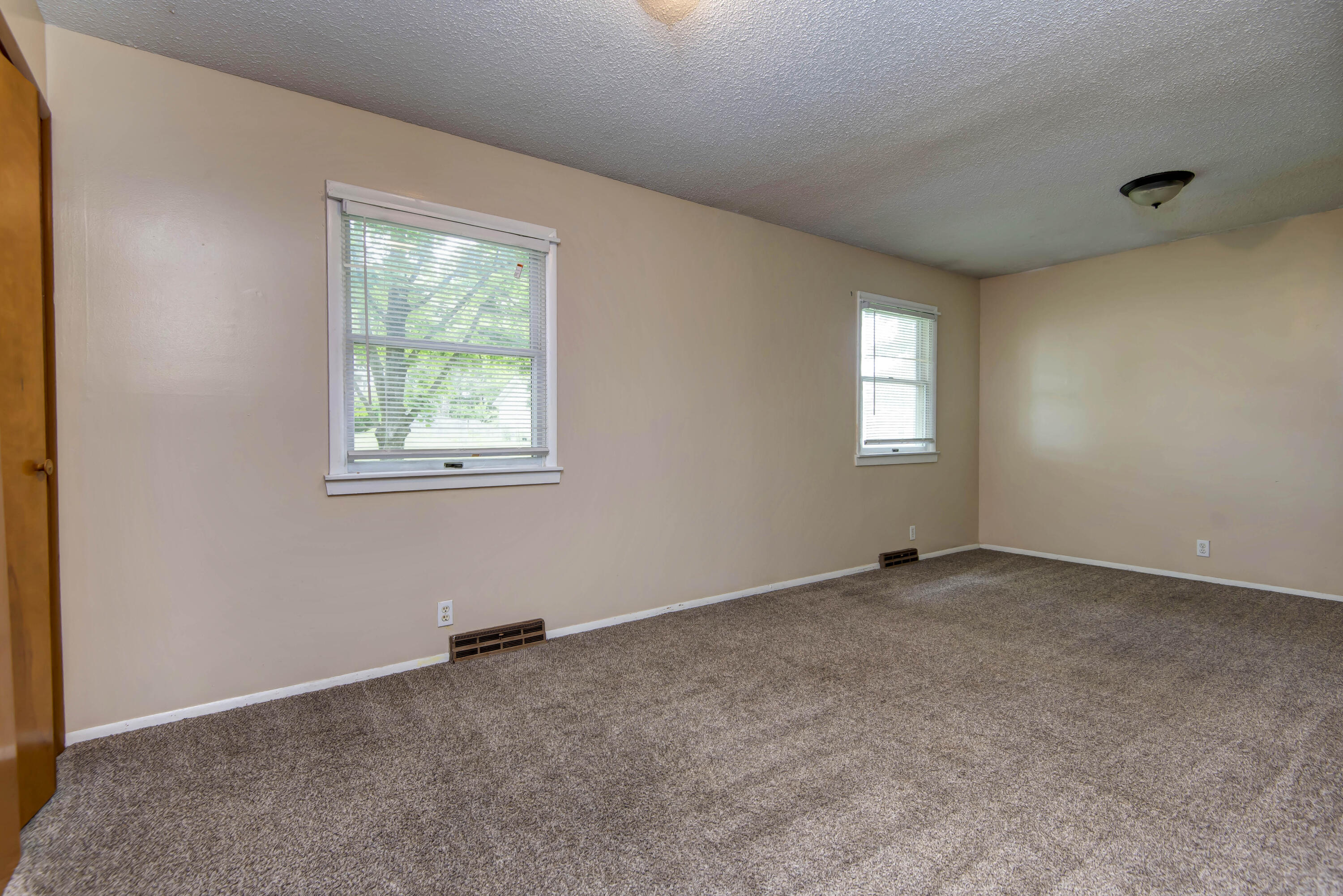 801 North 11th Avenue Property Photo 15