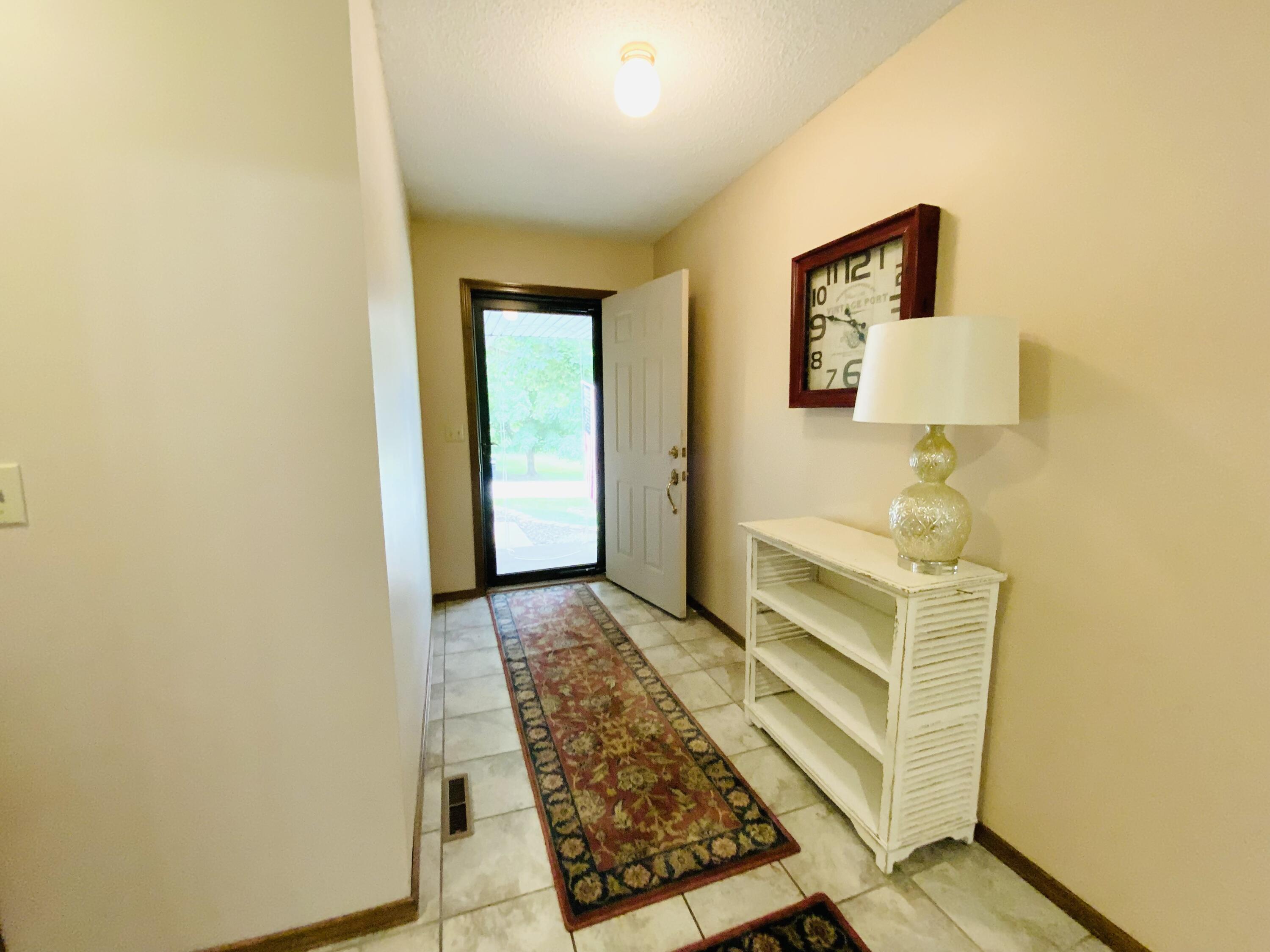 540 South Hickory Drive Property Photo 8