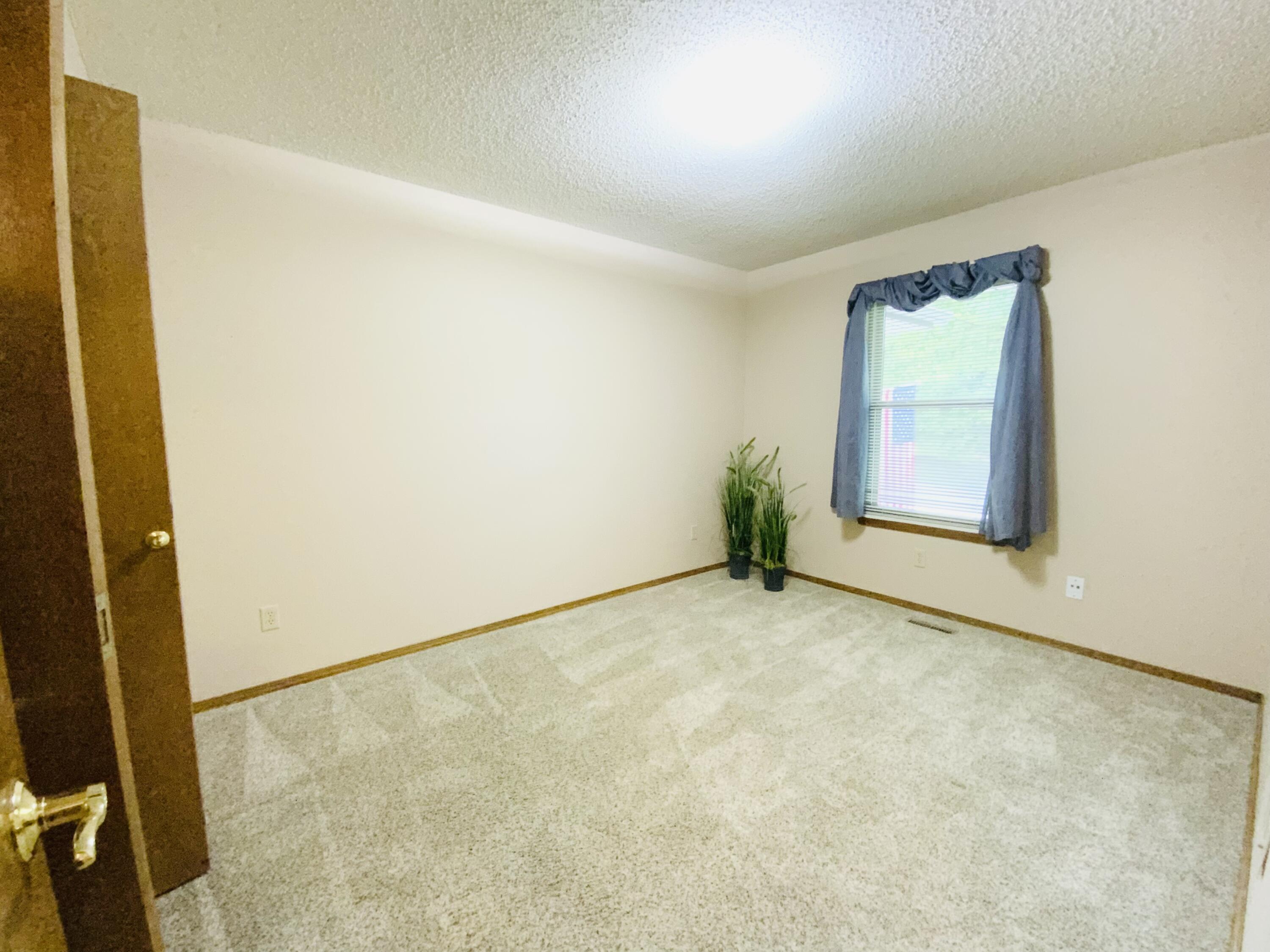 540 South Hickory Drive Property Photo 17