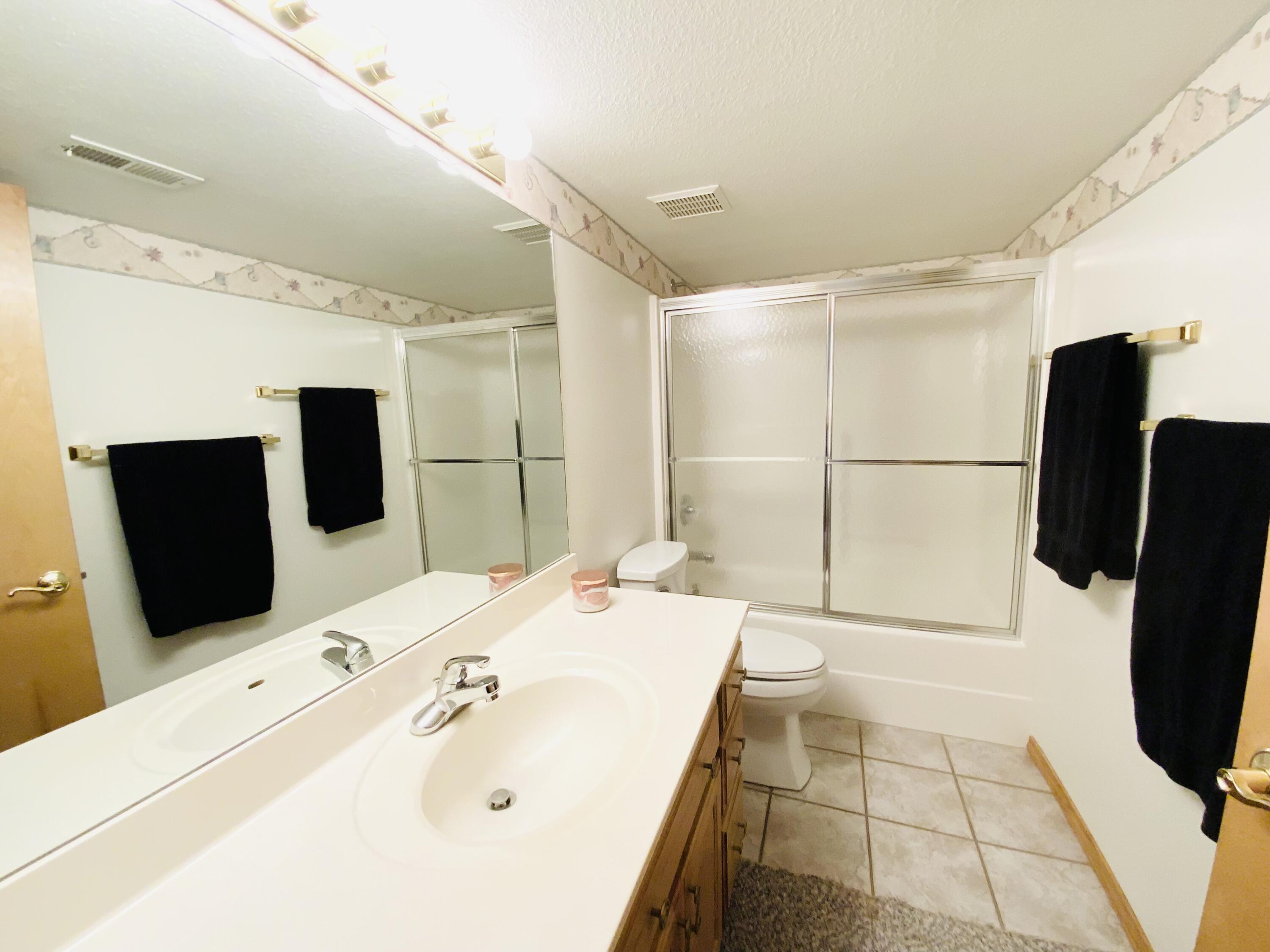 540 South Hickory Drive Property Photo 23