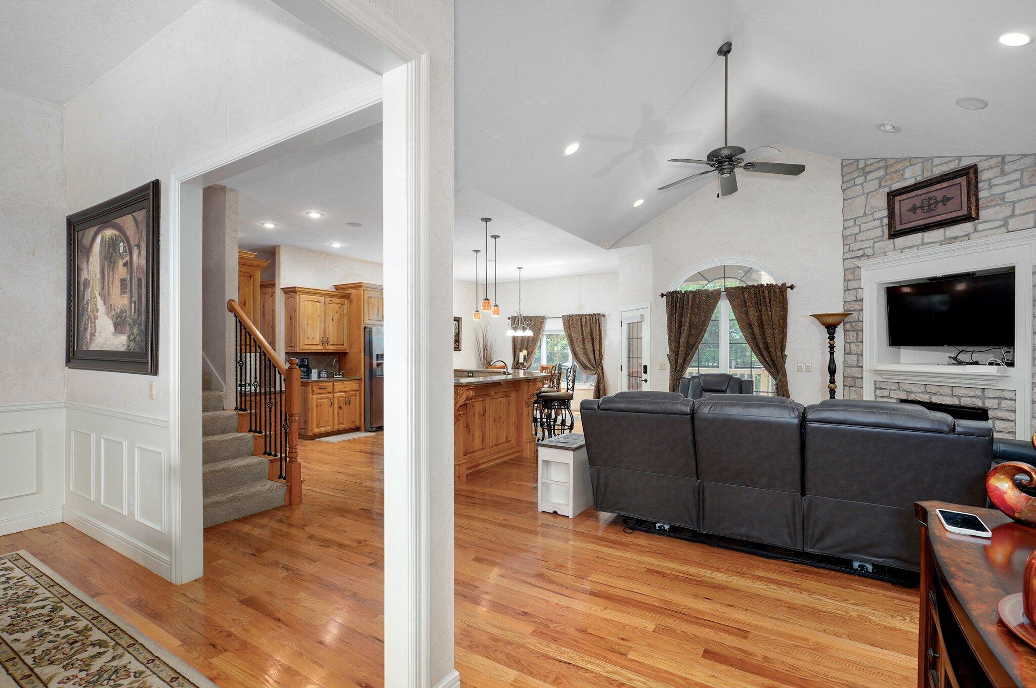 3954 East Wilshire Street Property Photo 8