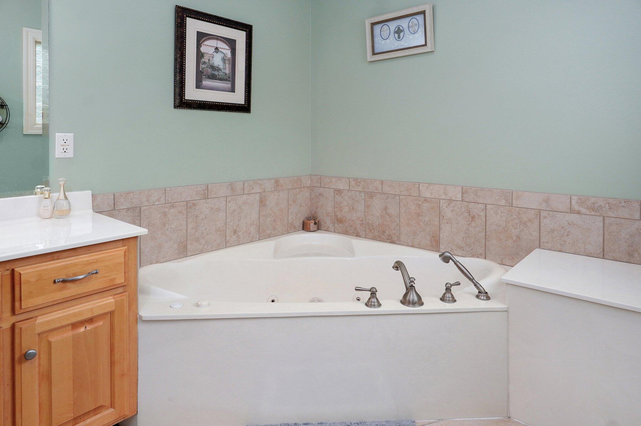 3954 East Wilshire Street Property Photo 24