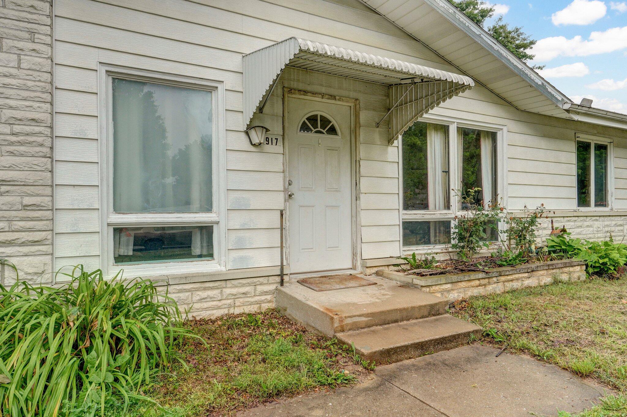 917 Wood Street Property Photo 2