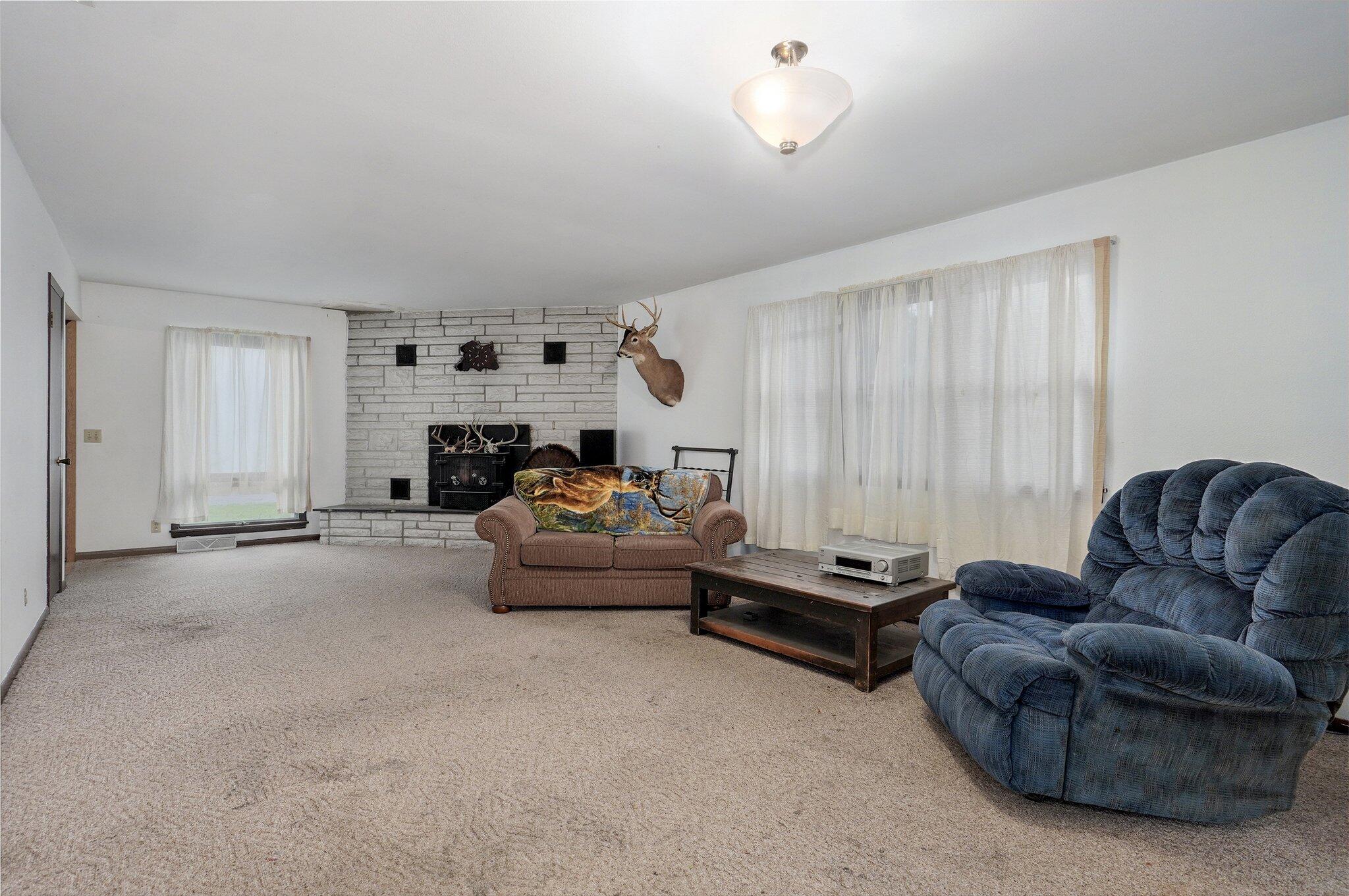 917 Wood Street Property Photo 3