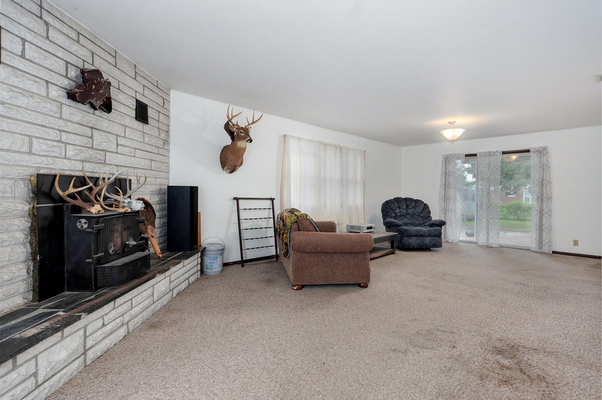 917 Wood Street Property Photo 5