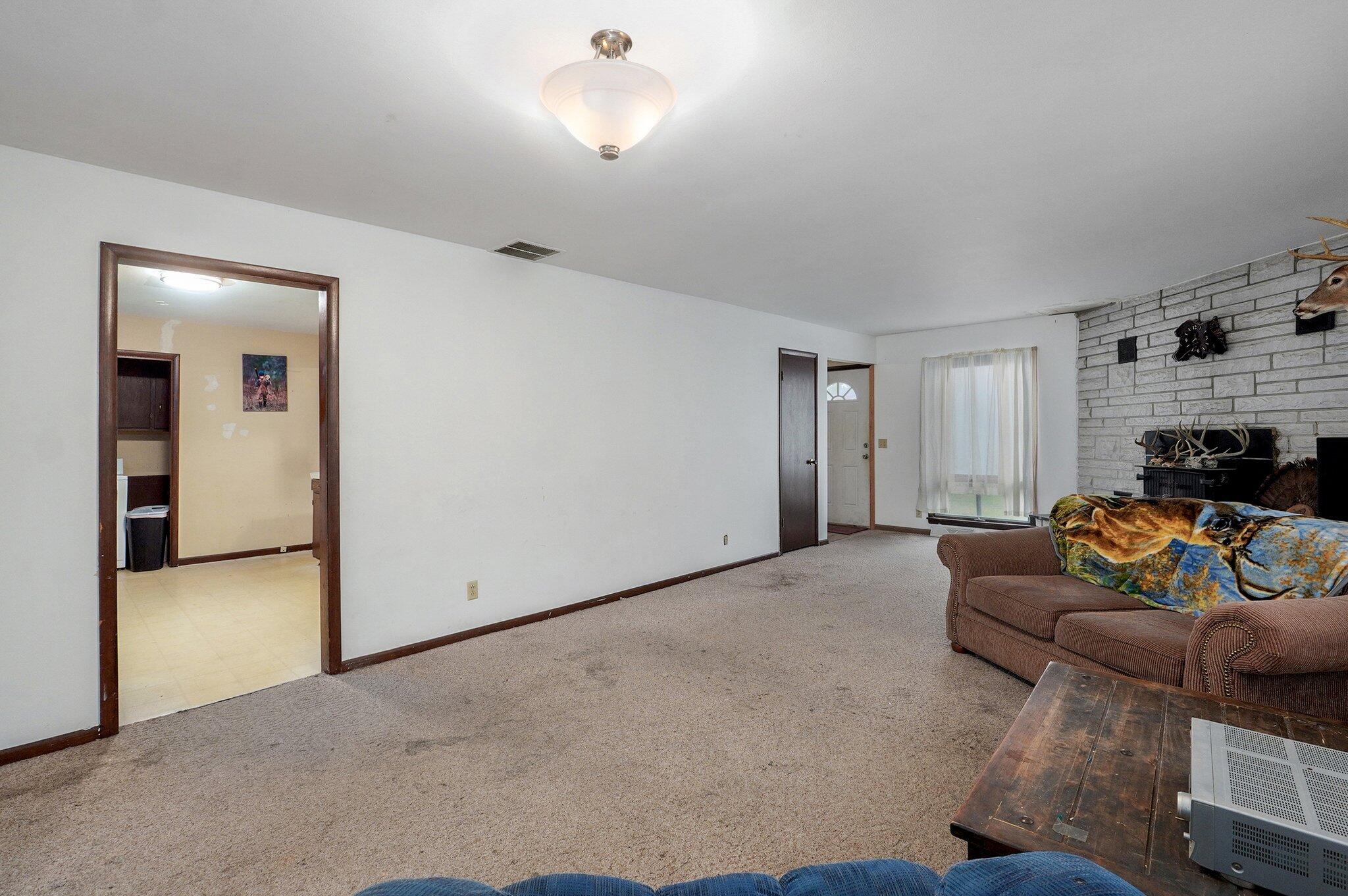 917 Wood Street Property Photo 6