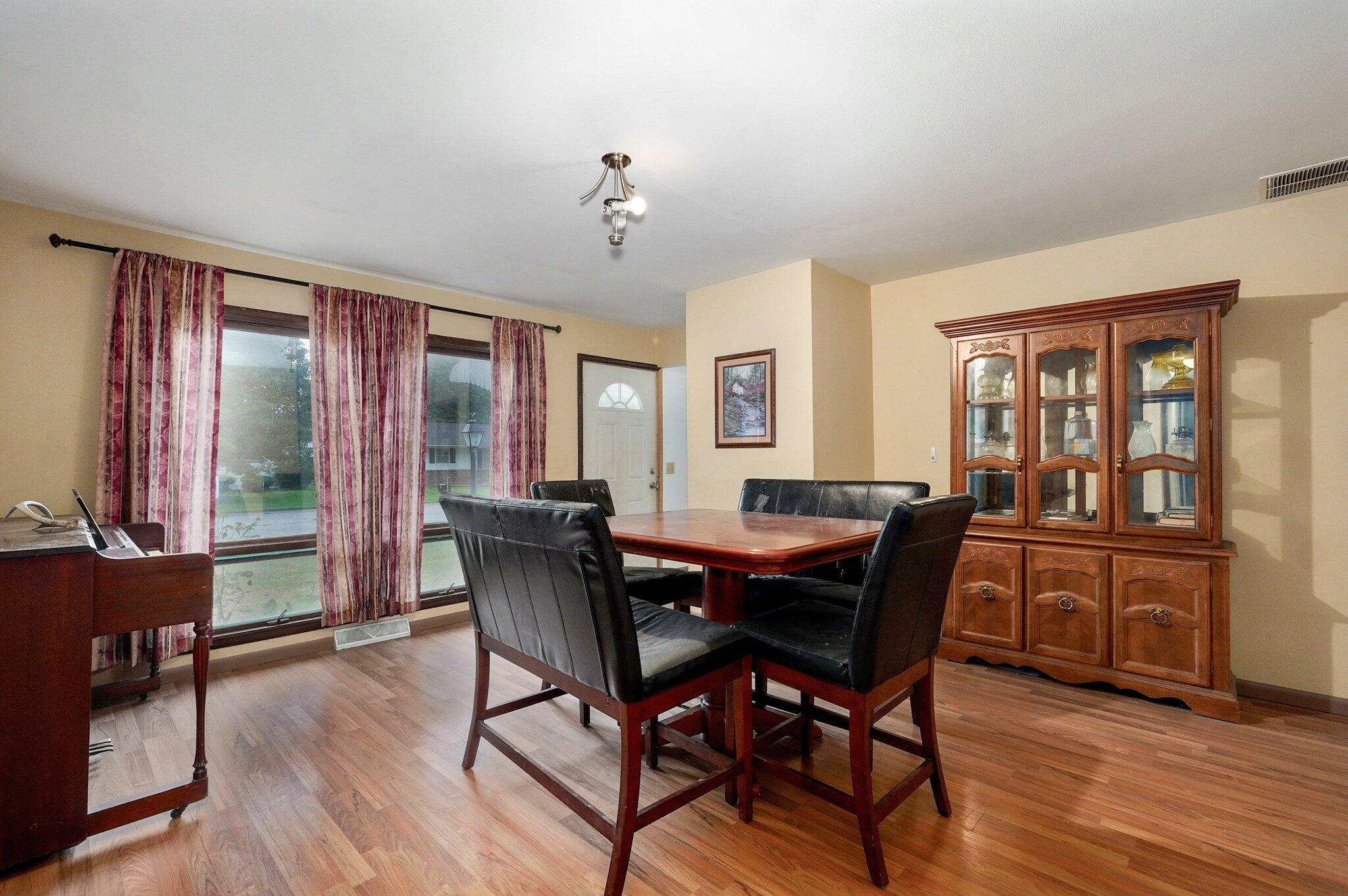 917 Wood Street Property Photo 10