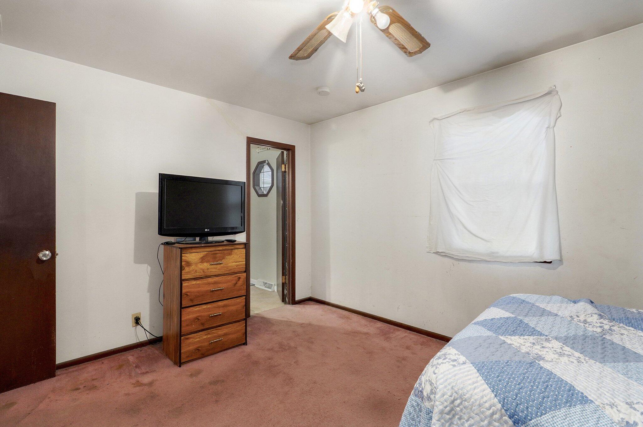 917 Wood Street Property Photo 13