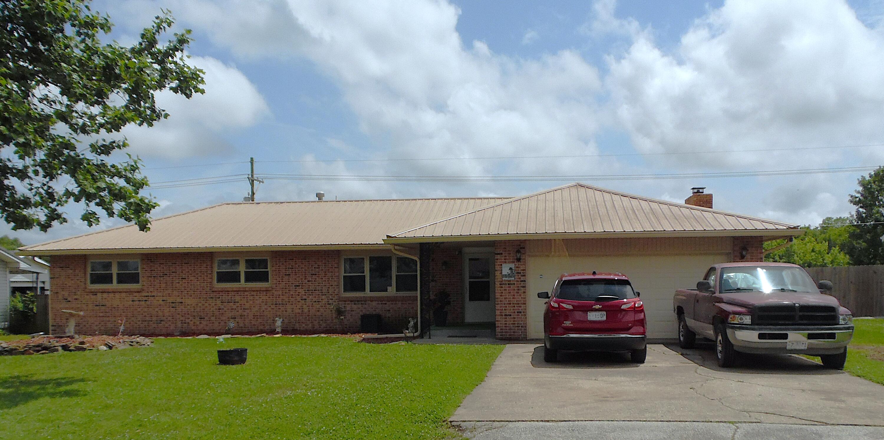 320 West Charles Street Property Photo 1