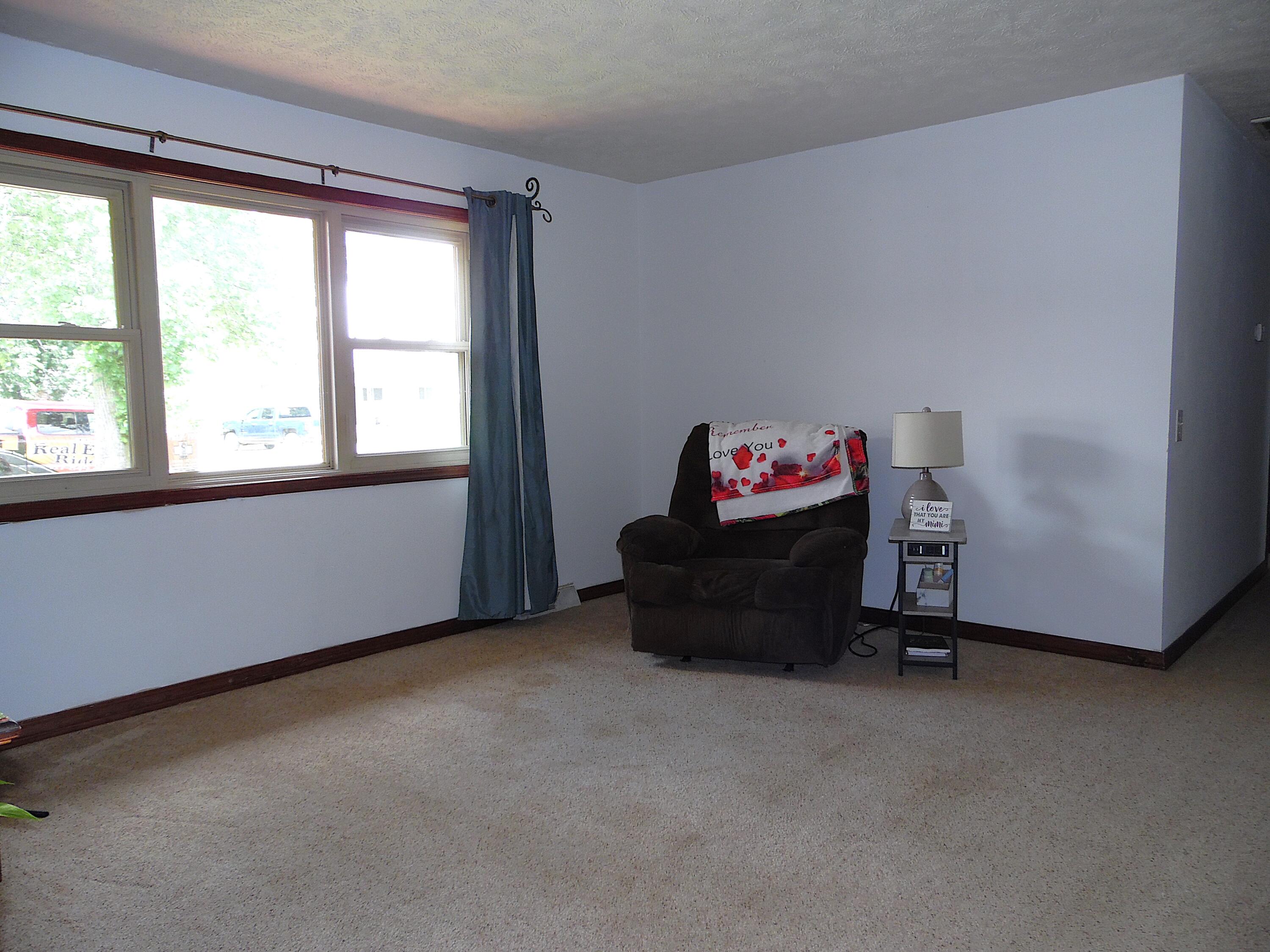 320 West Charles Street Property Photo 4