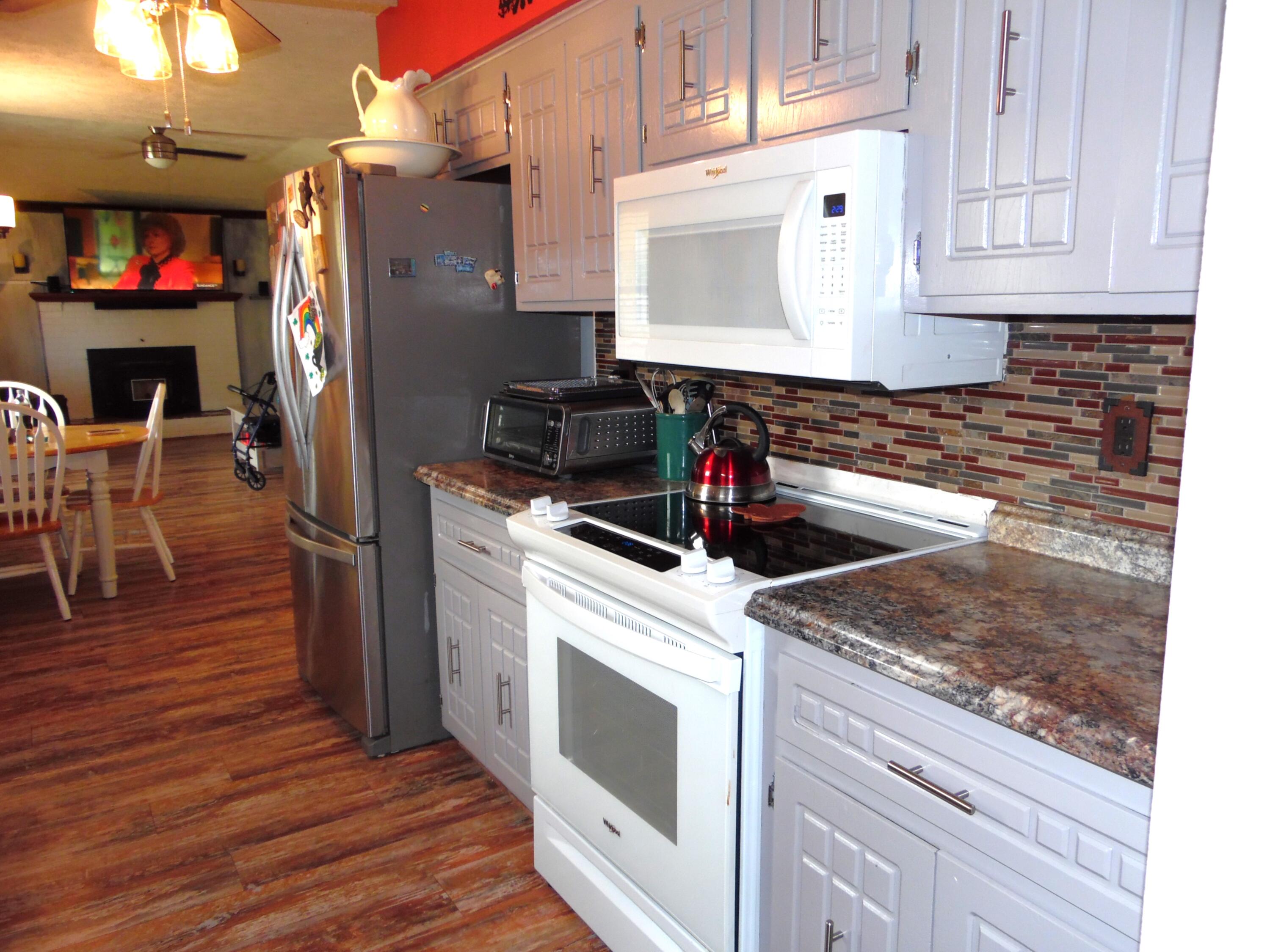 320 West Charles Street Property Photo 7