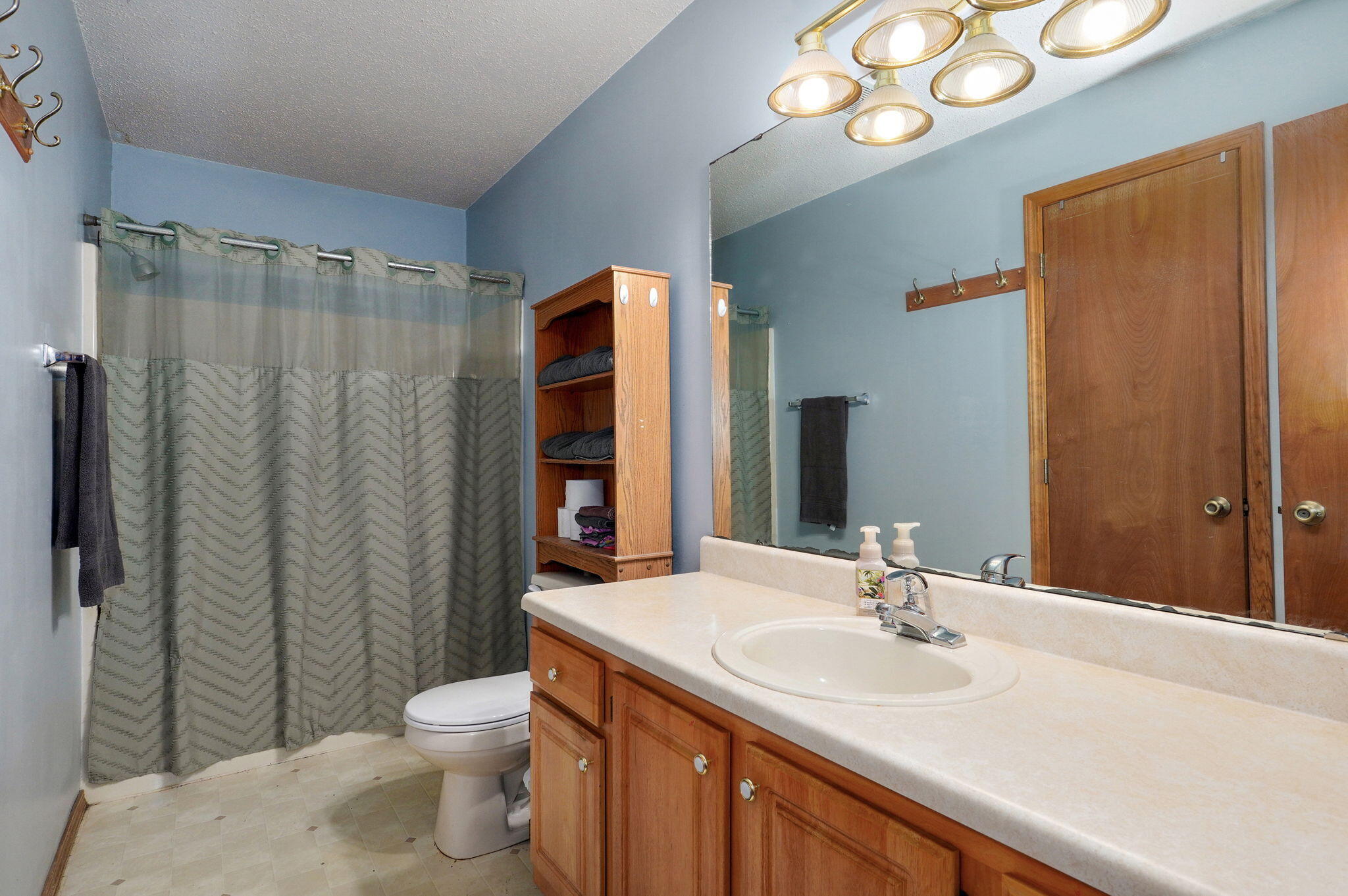 3357 West Rockwood Street Property Photo 8
