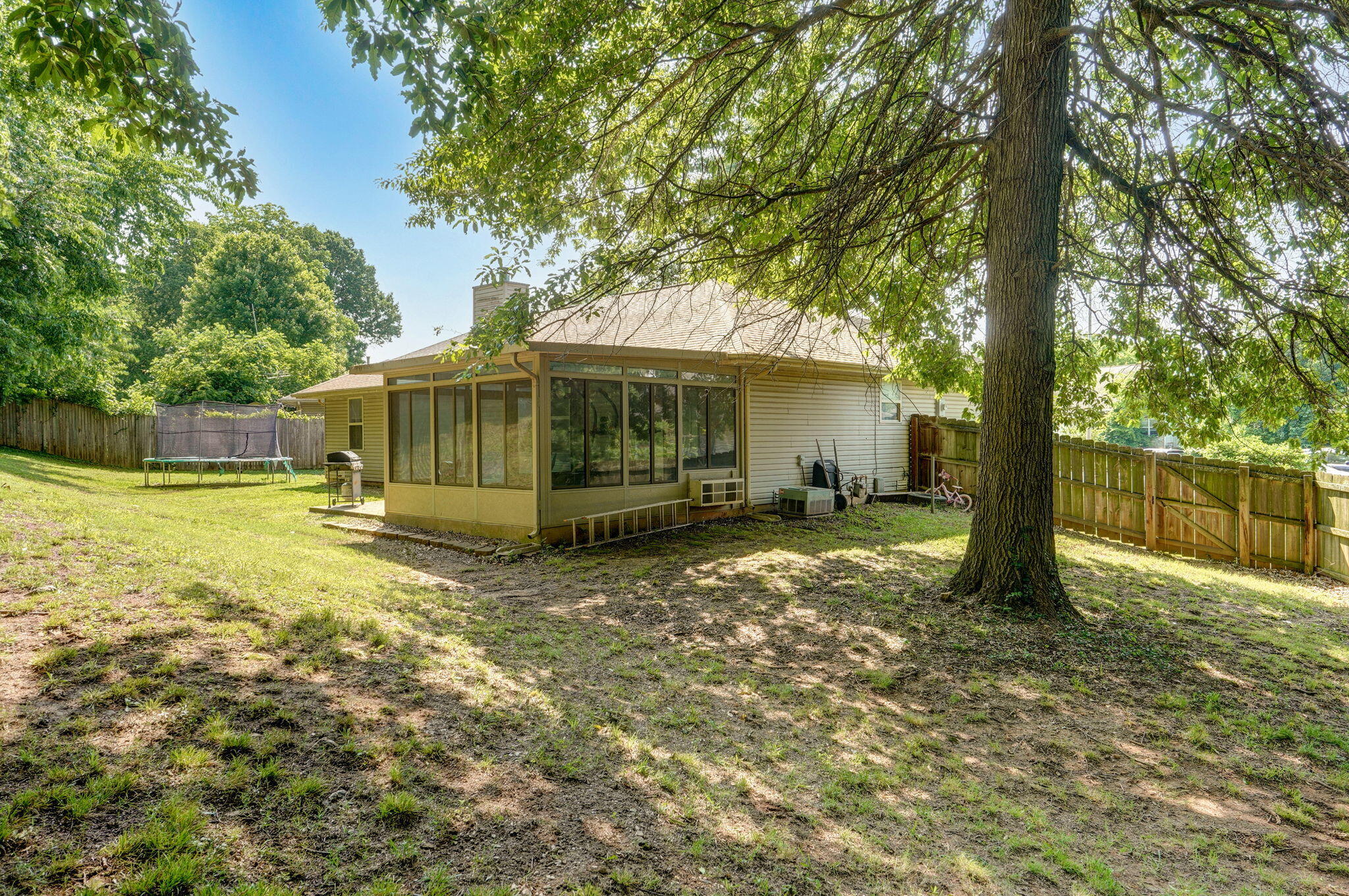 3357 West Rockwood Street Property Photo 15