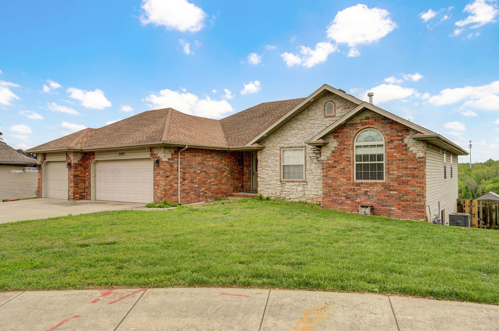 3582 North Thistlewood Court Property Photo 3