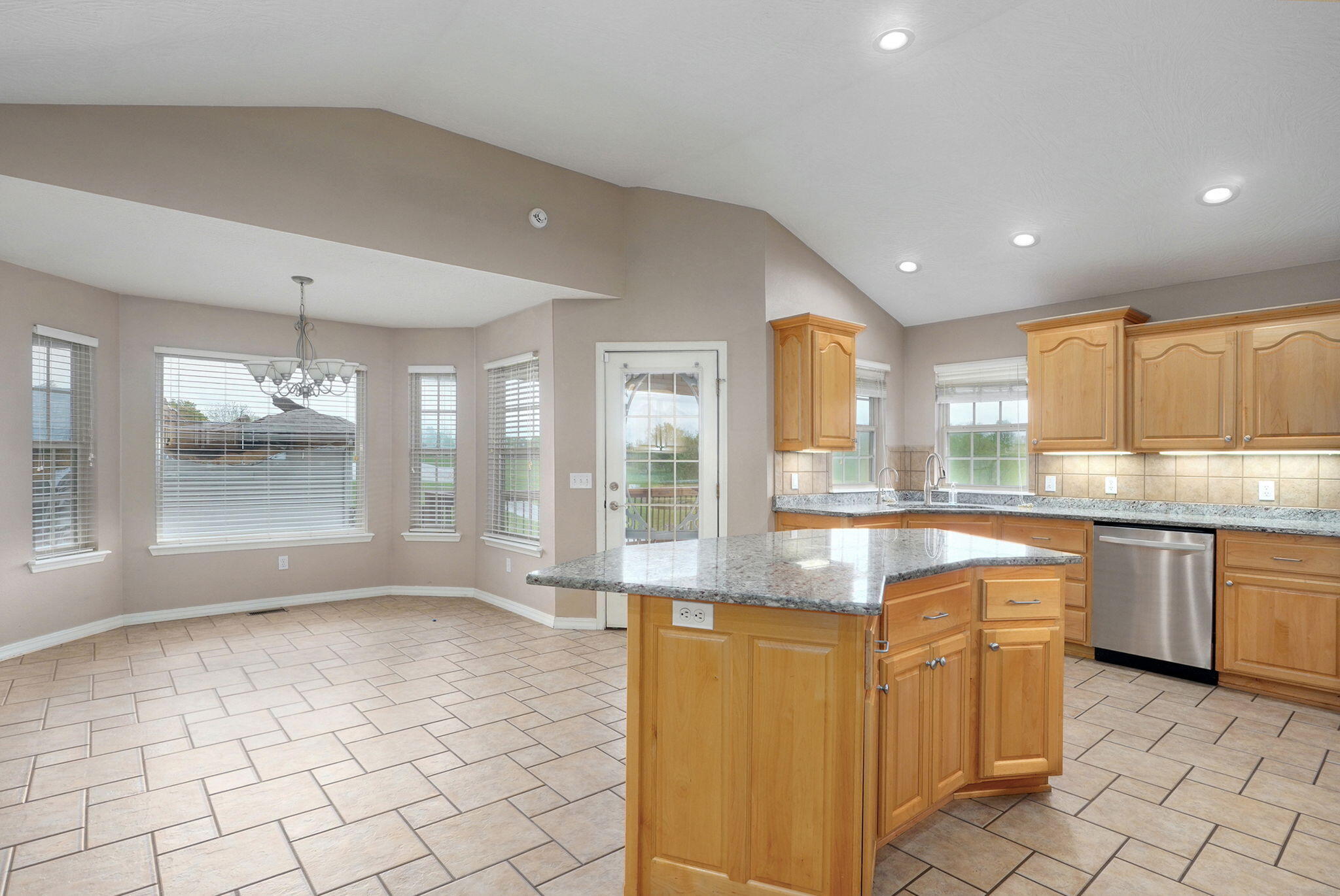 3582 North Thistlewood Court Property Photo 9