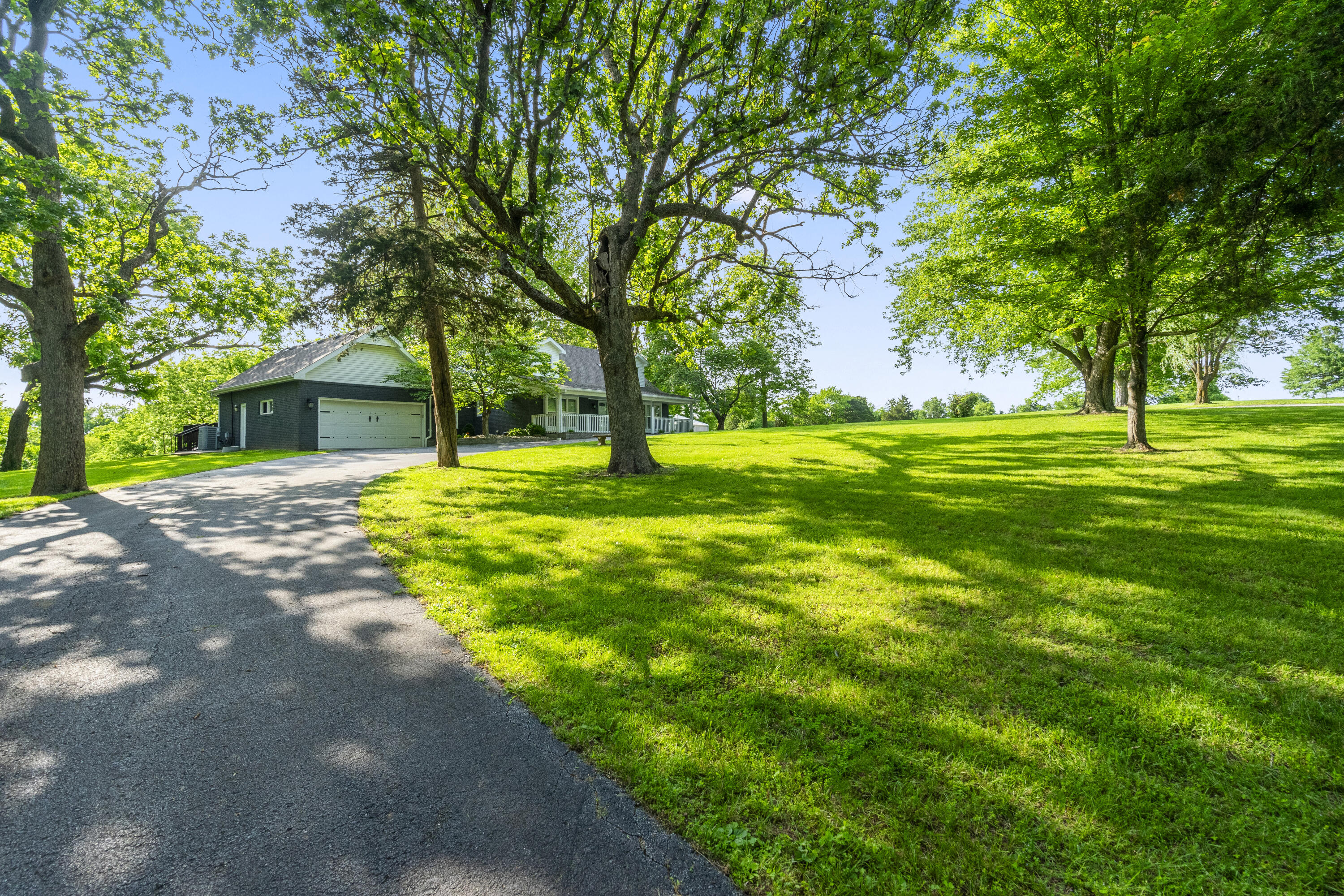 4159 North Farm Road 173 Property Photo 4