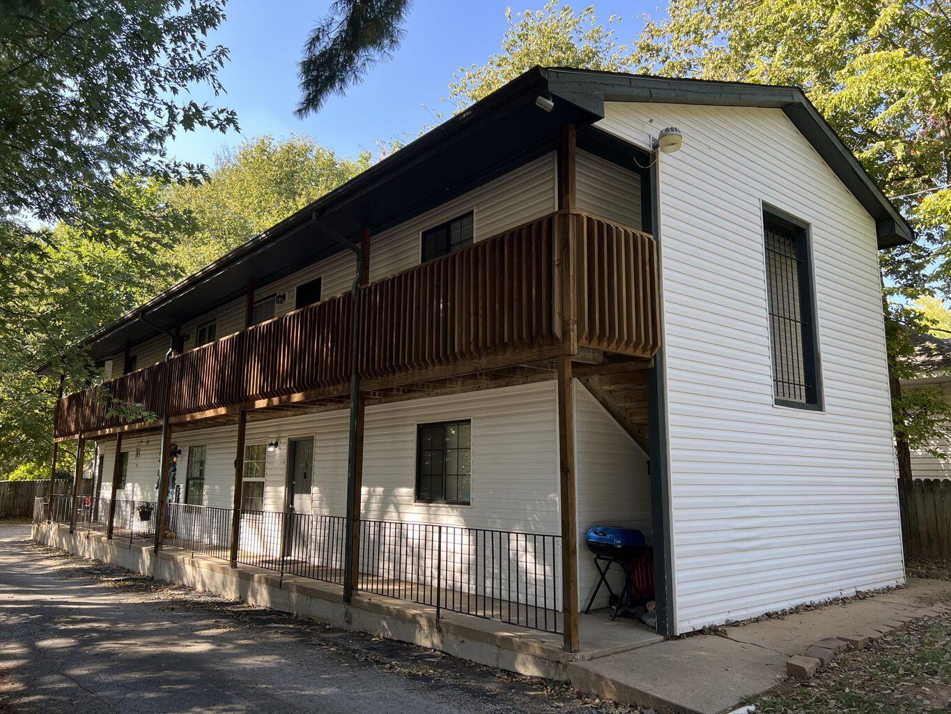 515 South New Avenue Property Photo 1