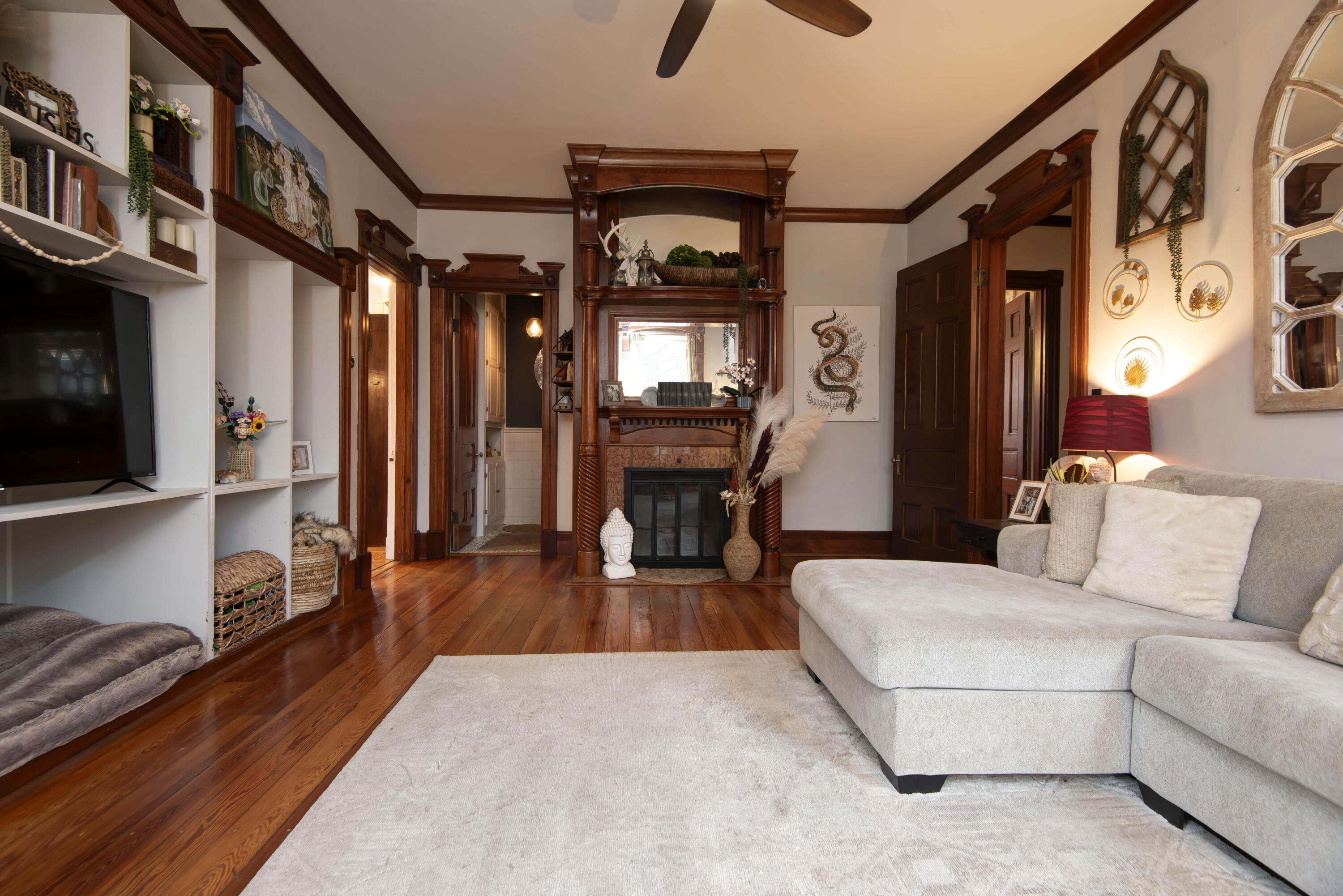 1435 East Walnut Street Property Photo 18