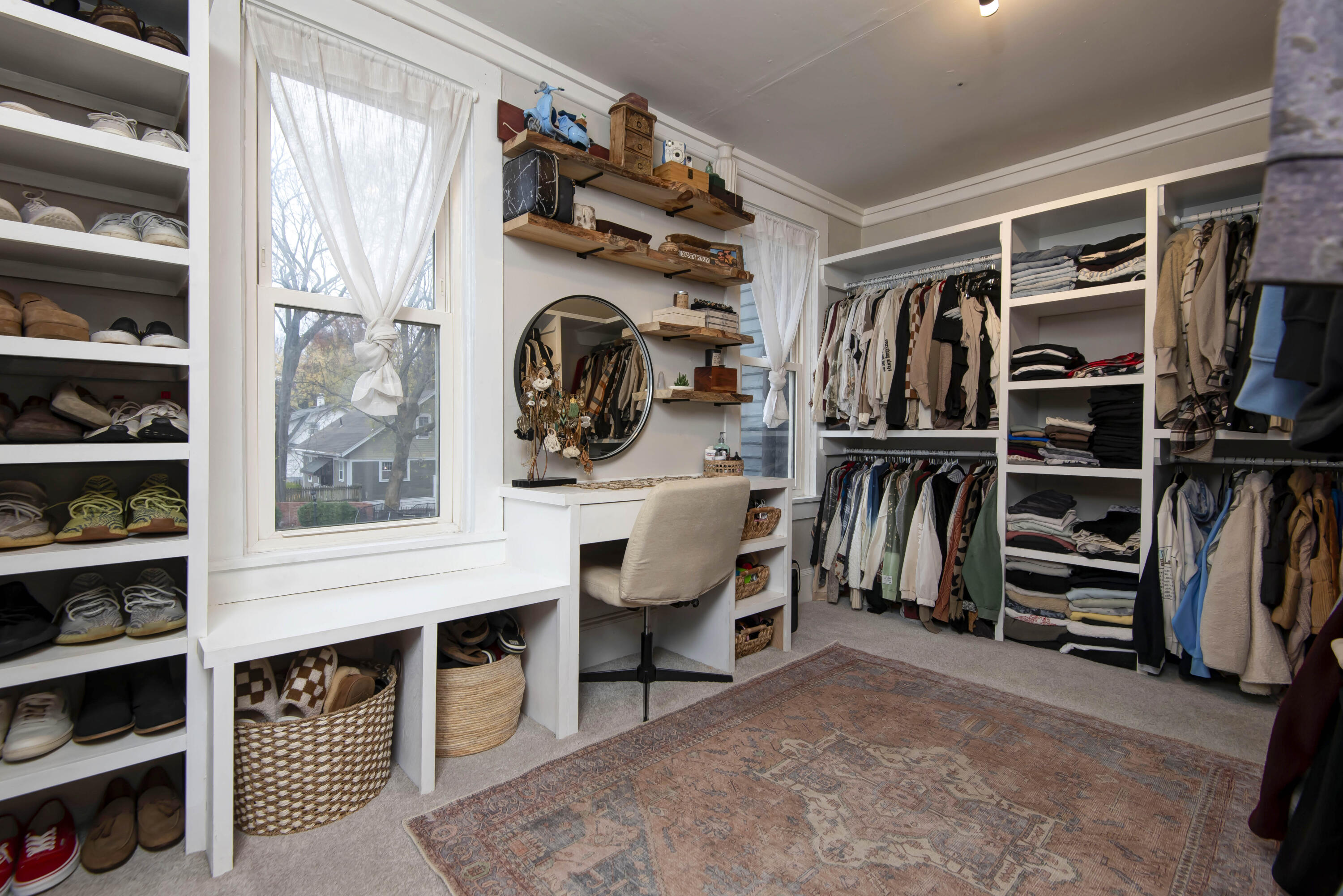 1435 East Walnut Street Property Photo 29
