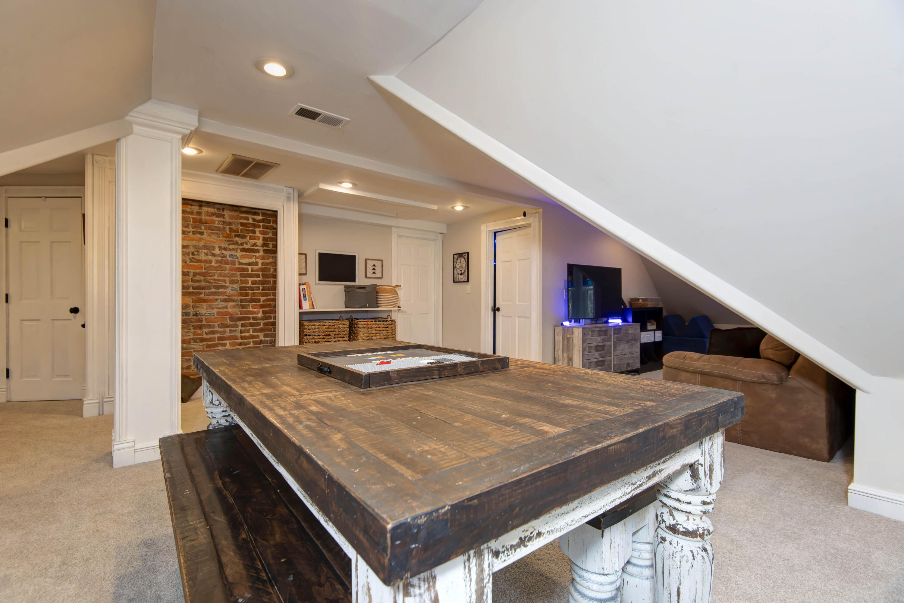 1435 East Walnut Street Property Photo 35