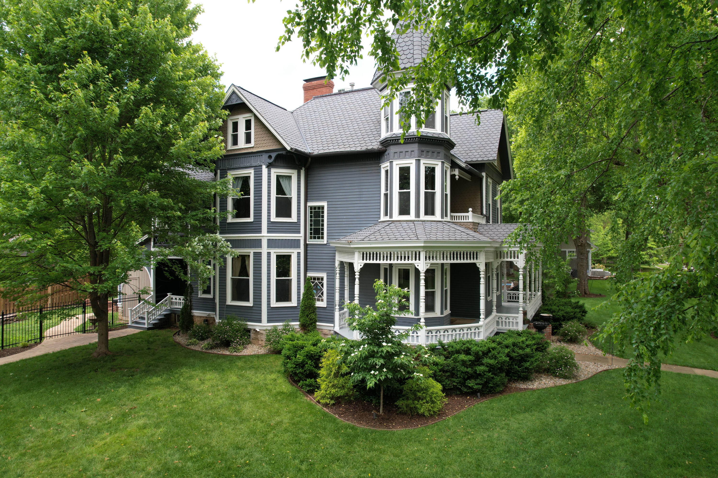 1435 East Walnut Street Property Photo 47