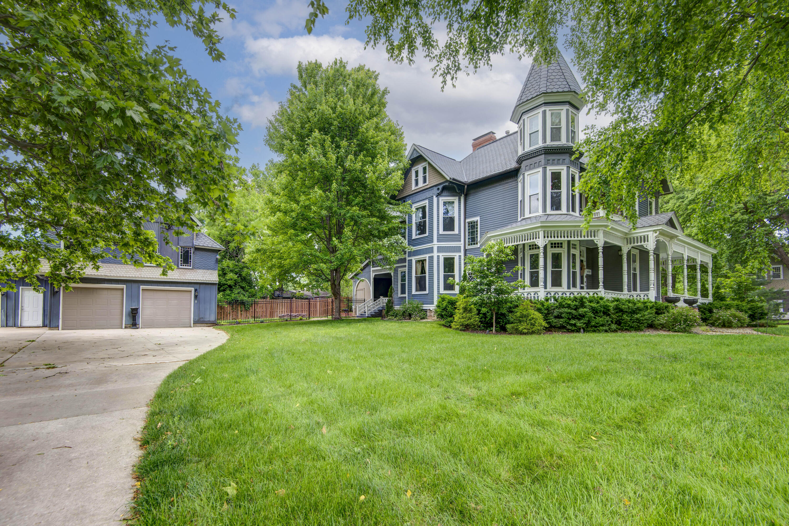 1435 East Walnut Street Property Photo 49