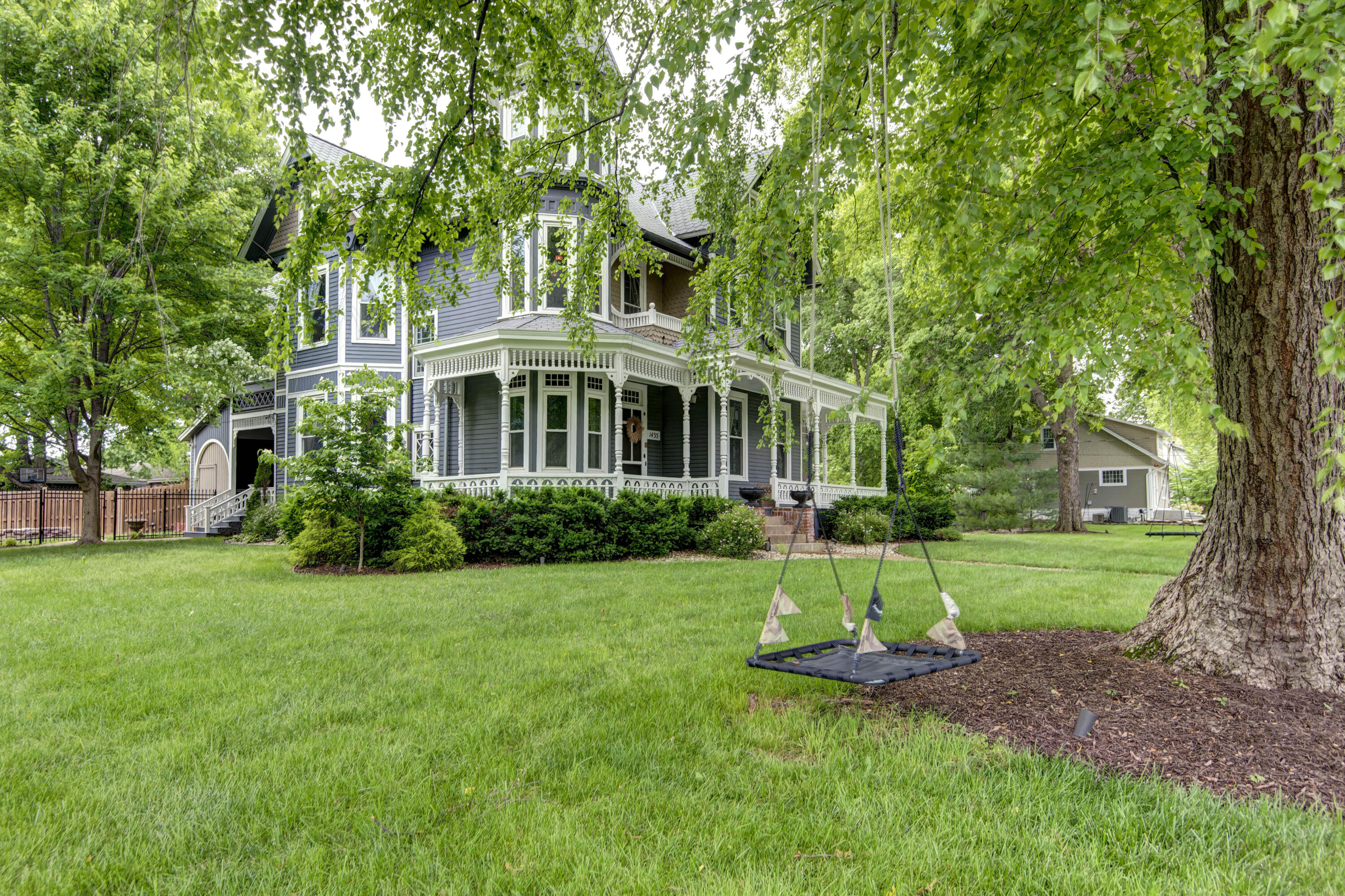 1435 East Walnut Street Property Photo 50