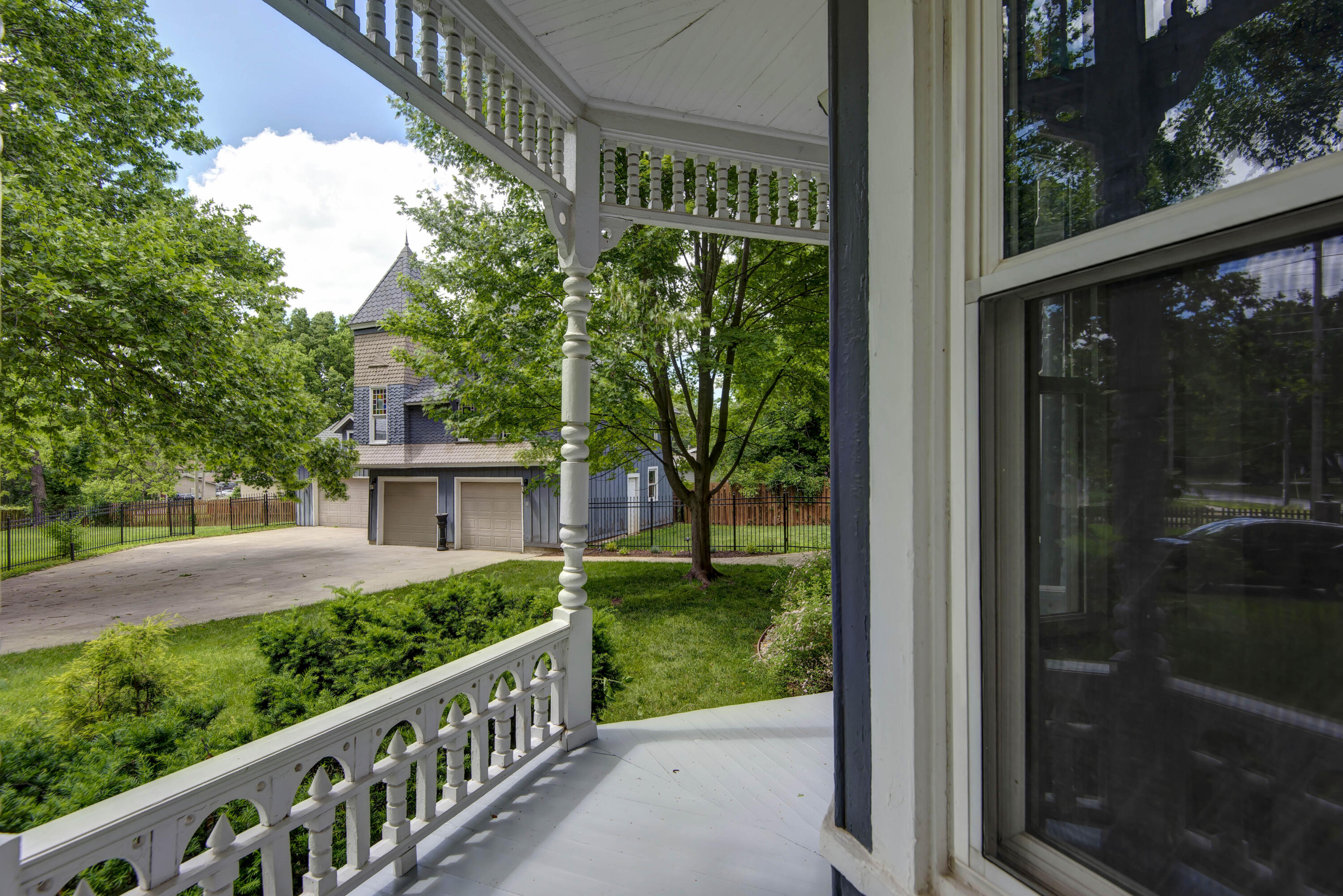 1435 East Walnut Street Property Photo 53