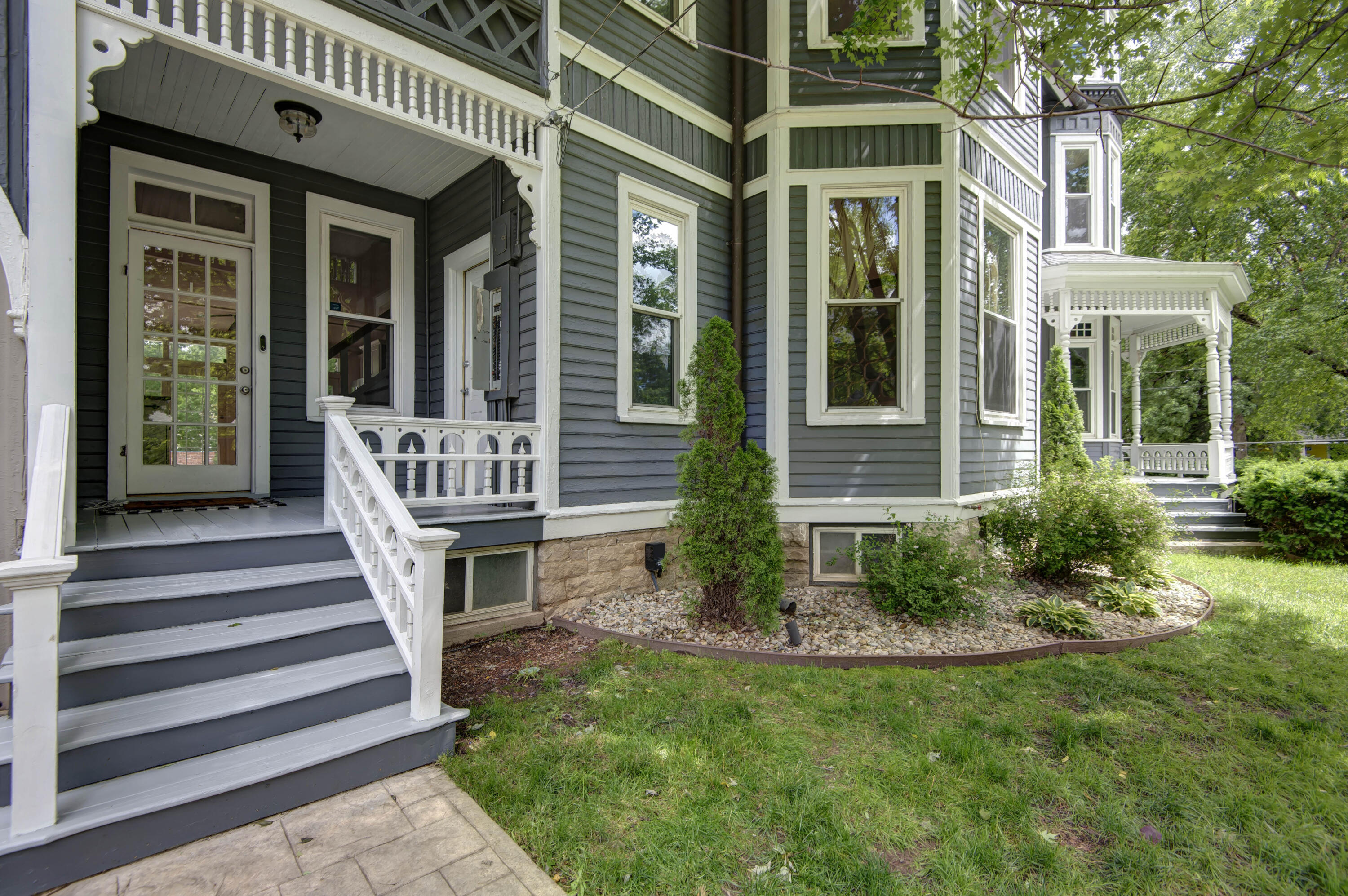 1435 East Walnut Street Property Photo 56