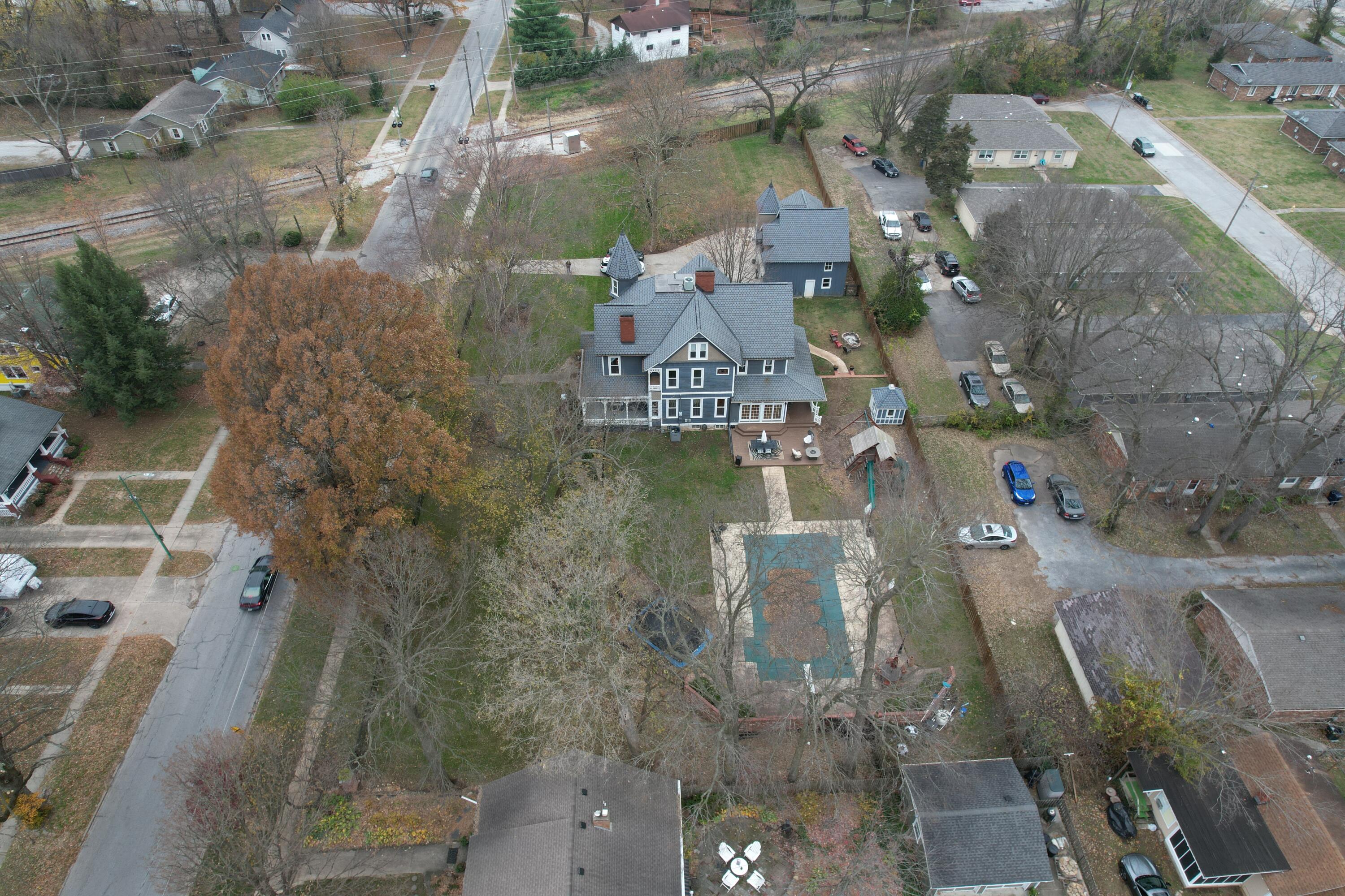 1435 East Walnut Street Property Photo 76