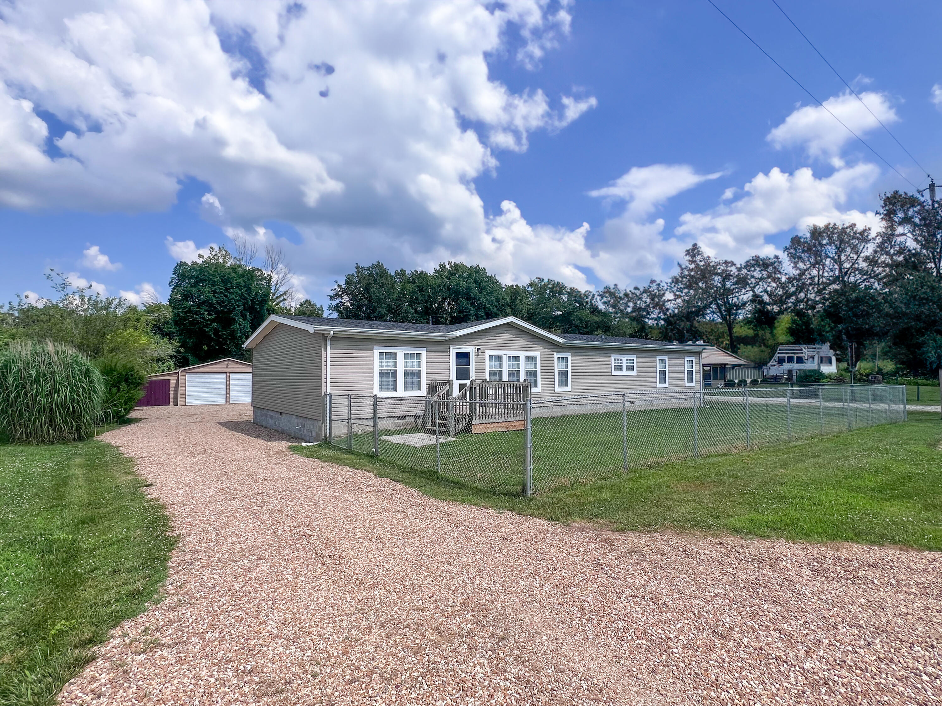22115 County Road 271 Property Photo 1