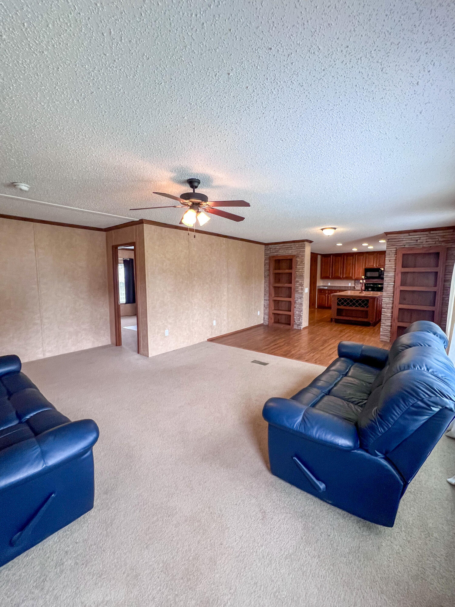 22115 County Road 271 Property Photo 7