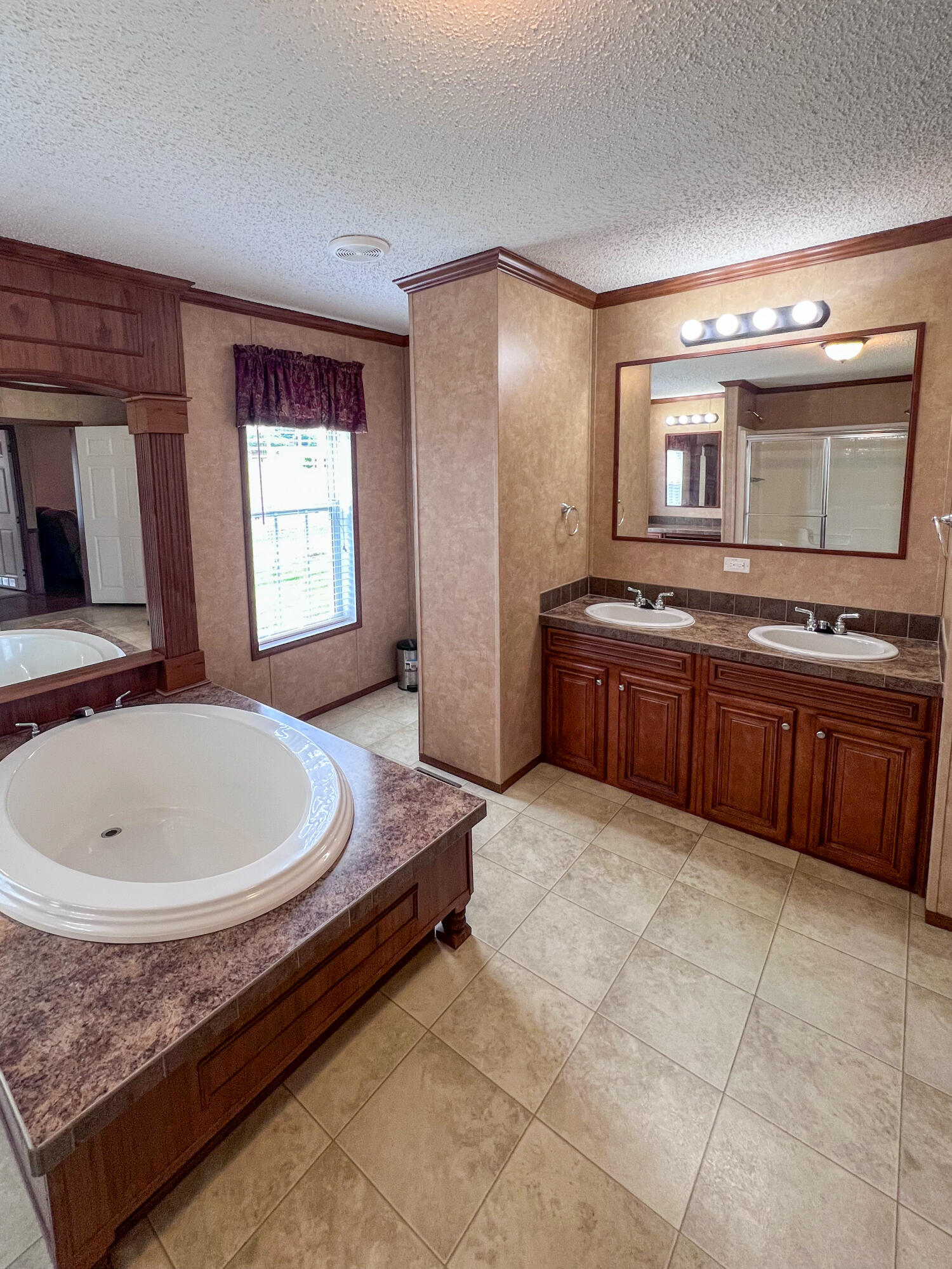 22115 County Road 271 Property Photo 24