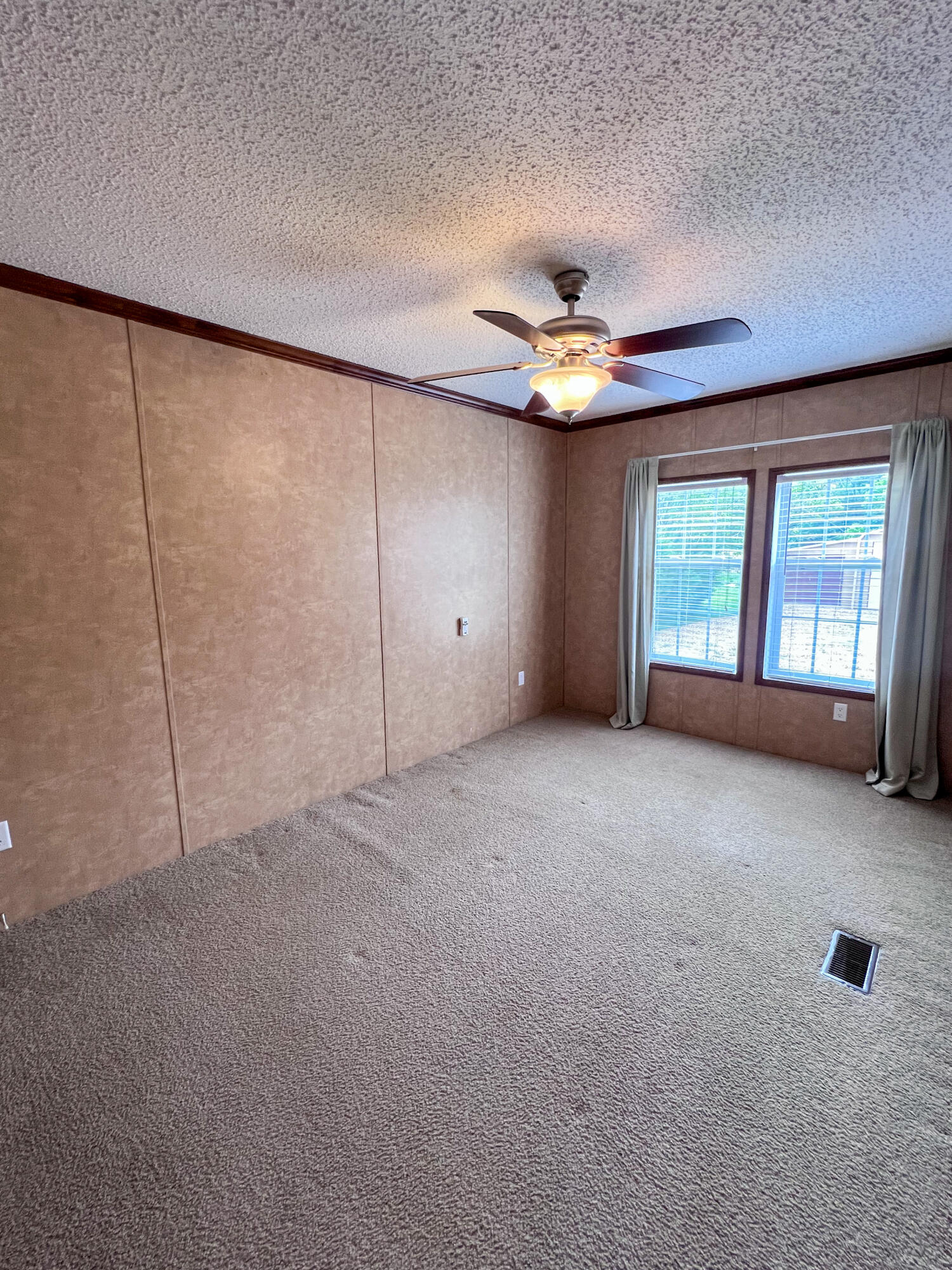 22115 County Road 271 Property Photo 27