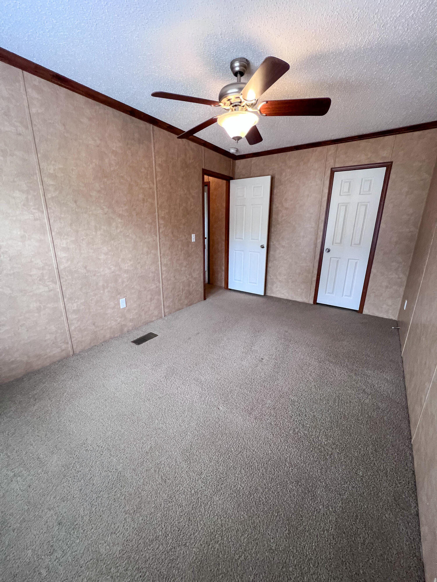 22115 County Road 271 Property Photo 32